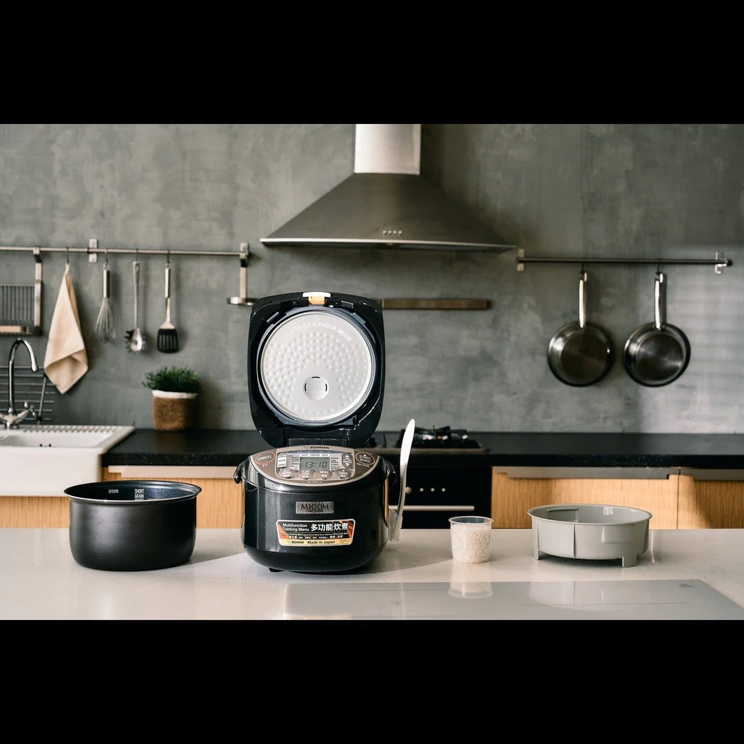 How does a pressure cooker work physics hotsell