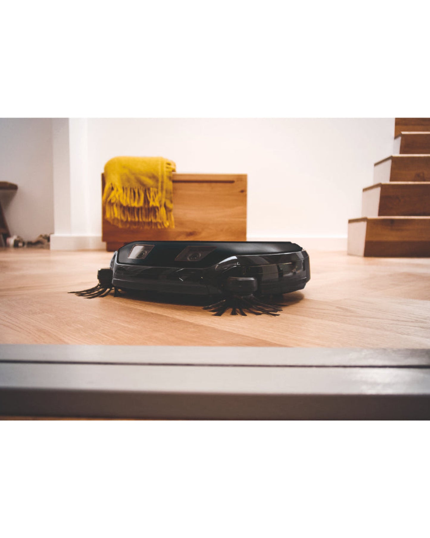 Miele Robot Vacuum Cleaner Scout RX3 OBSW with 3D Smart Navigation and Quattro Cleaning Power