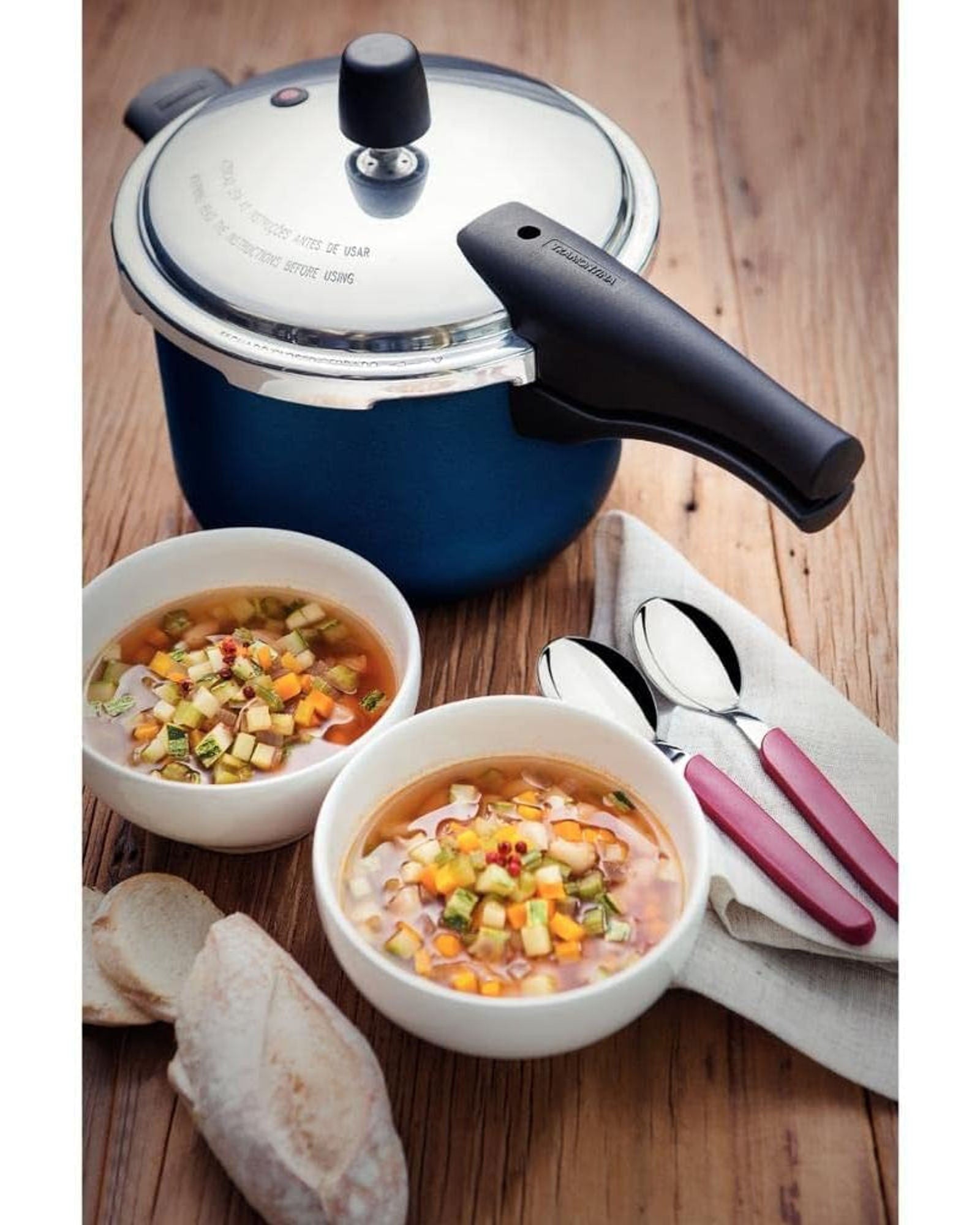 Tramontina Brazil Vancouver 20cm 4.5L Blue Aluminum Pressure Cooker with Easy to Clean Interior and Exterior Starflon Max PFOA Free Nonstick Coating