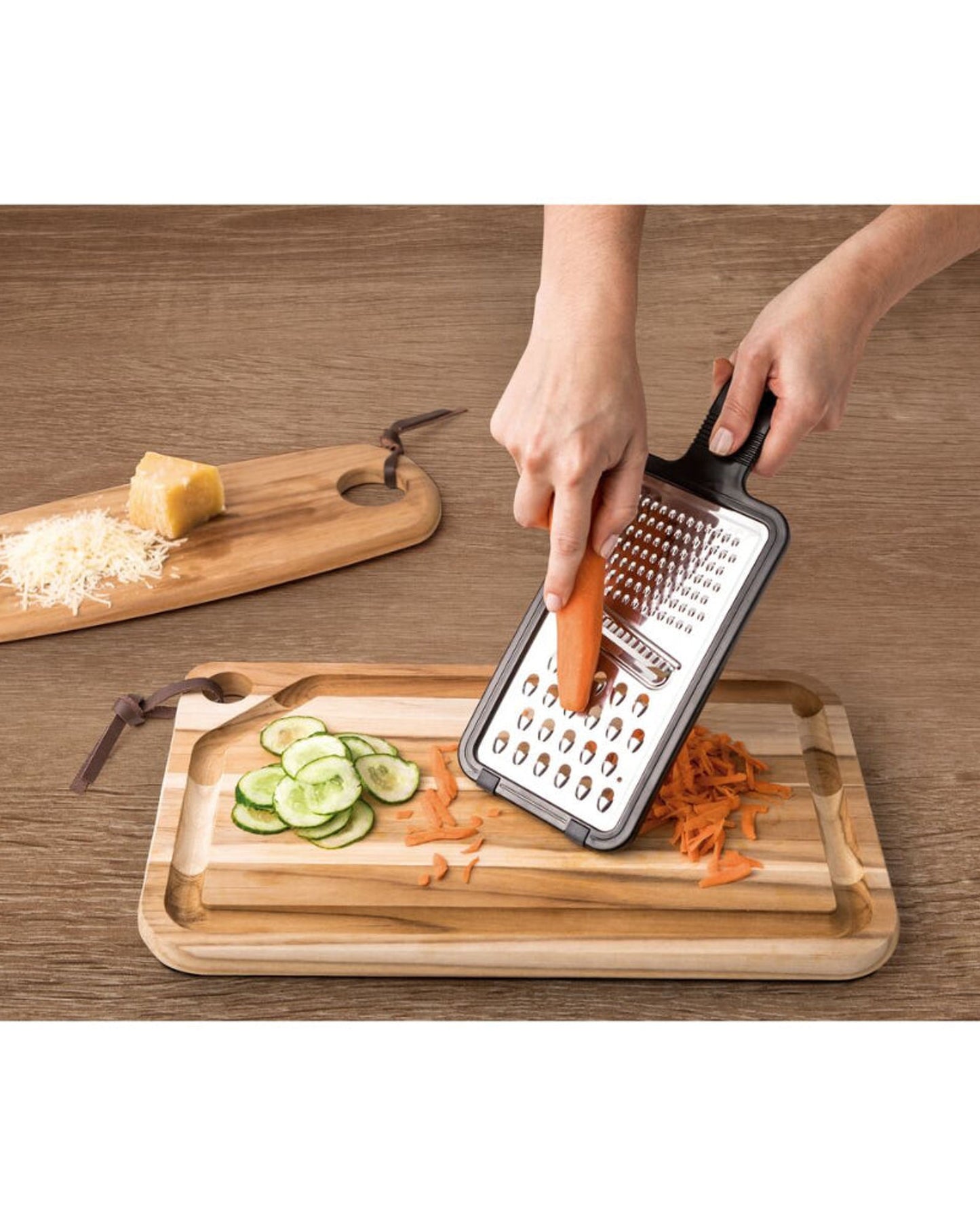 Tramontina Utilitá Universal Grater with Stainless Steel Blade and ABS Handle with Black Rubber Holder