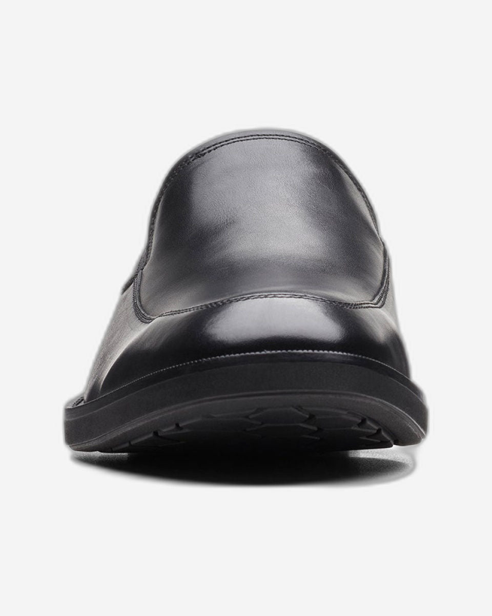 Clarks Un Hugh Step Shoes (Standard Fit)