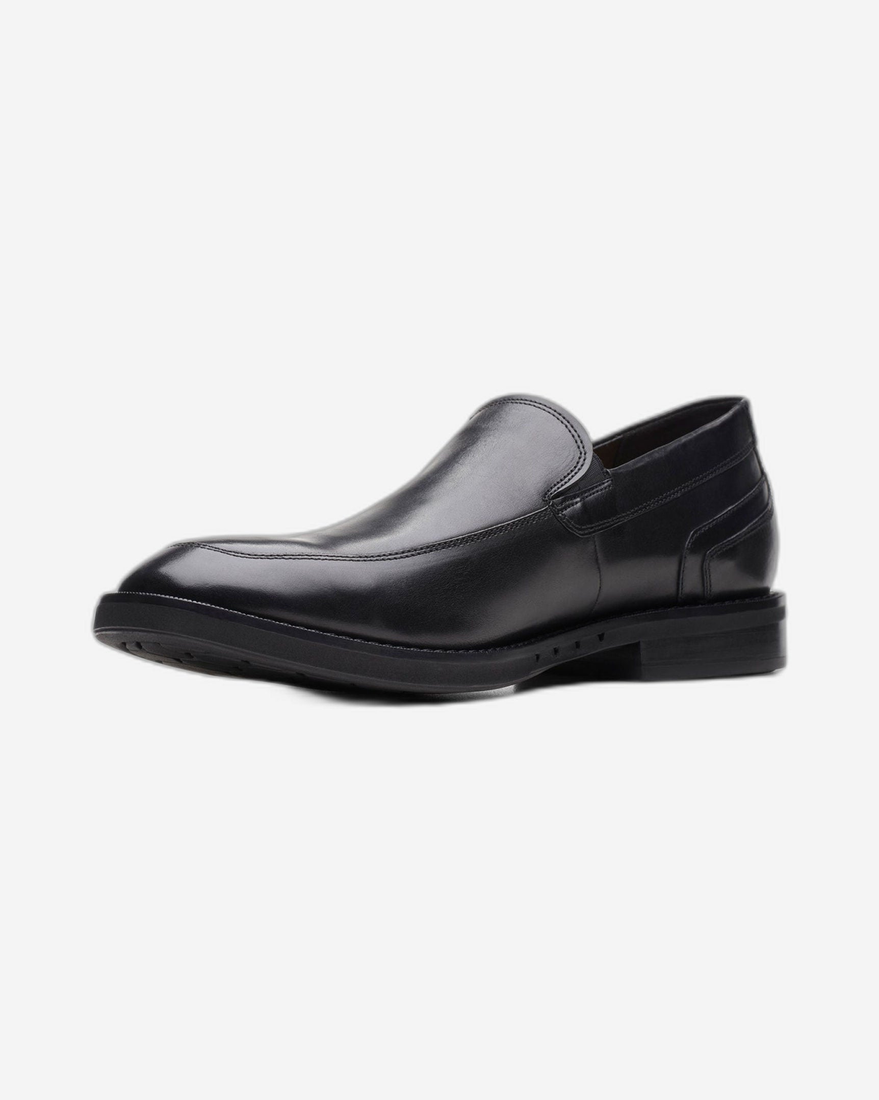Clarks Un Hugh Step Shoes (Standard Fit)