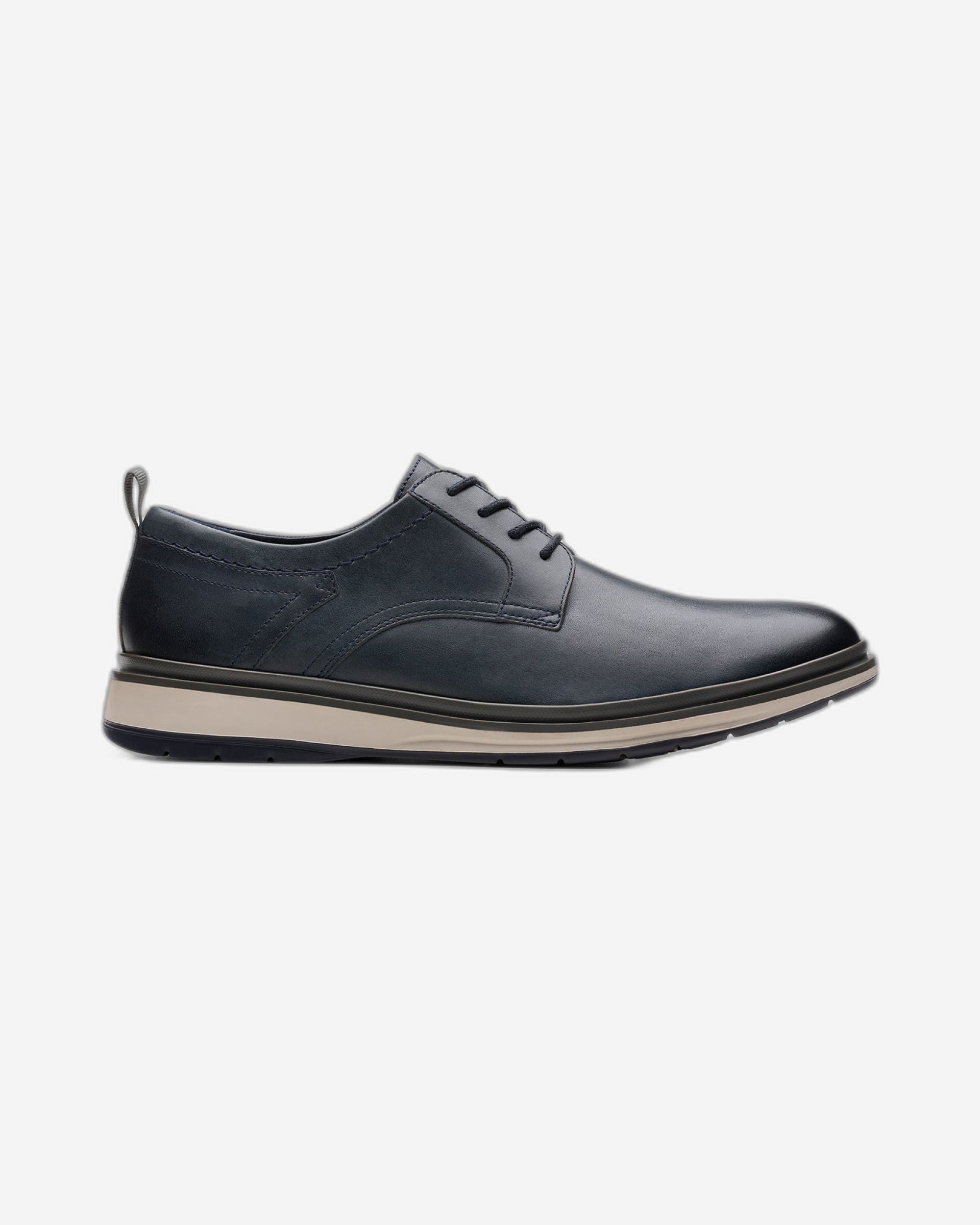Clarks Chantry Lo (Standard Fit)