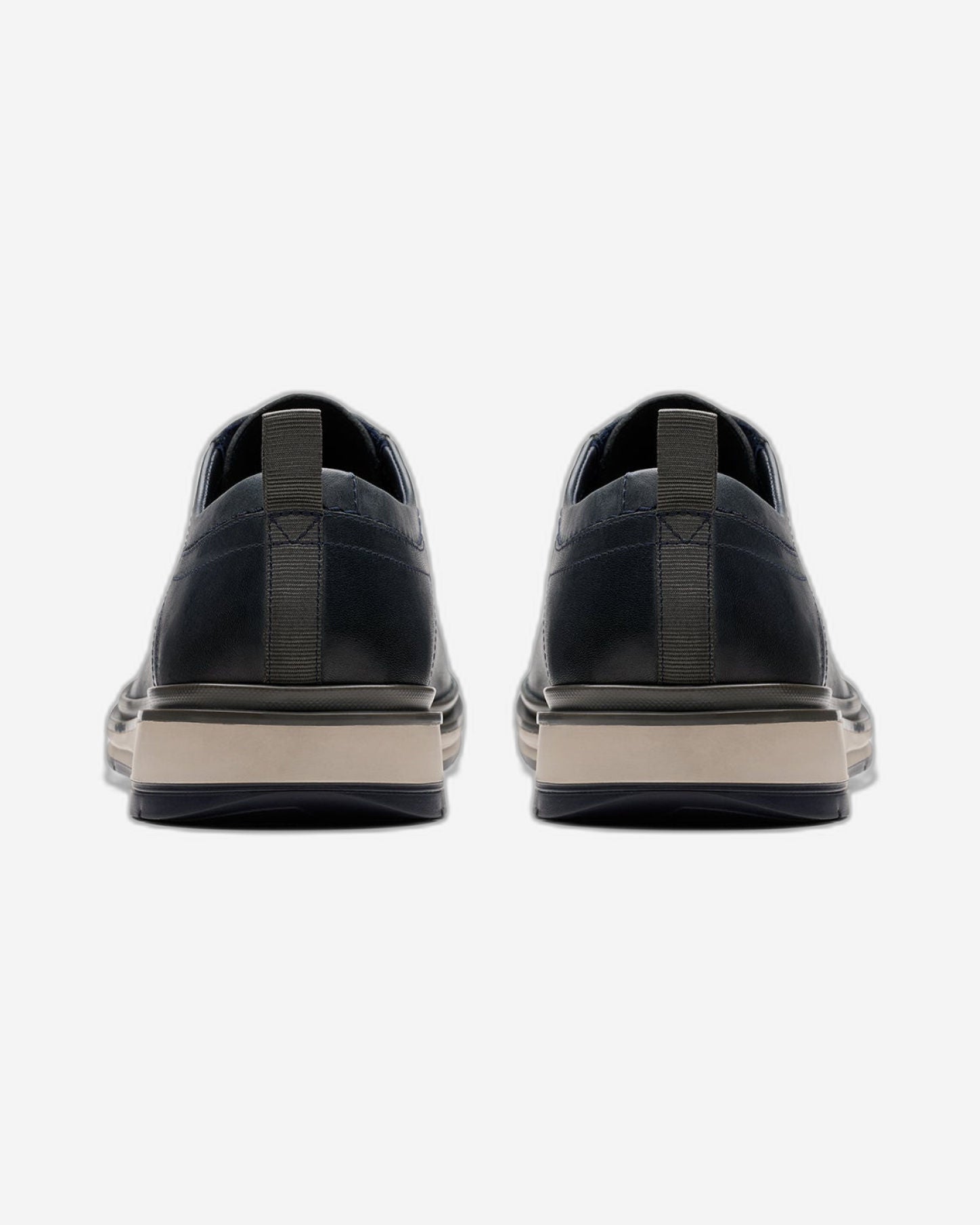 Clarks Chantry Lo (Standard Fit)