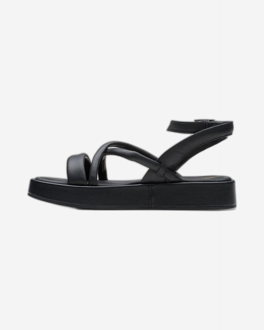 Clarks Women Alda Cross (Standard Fit)