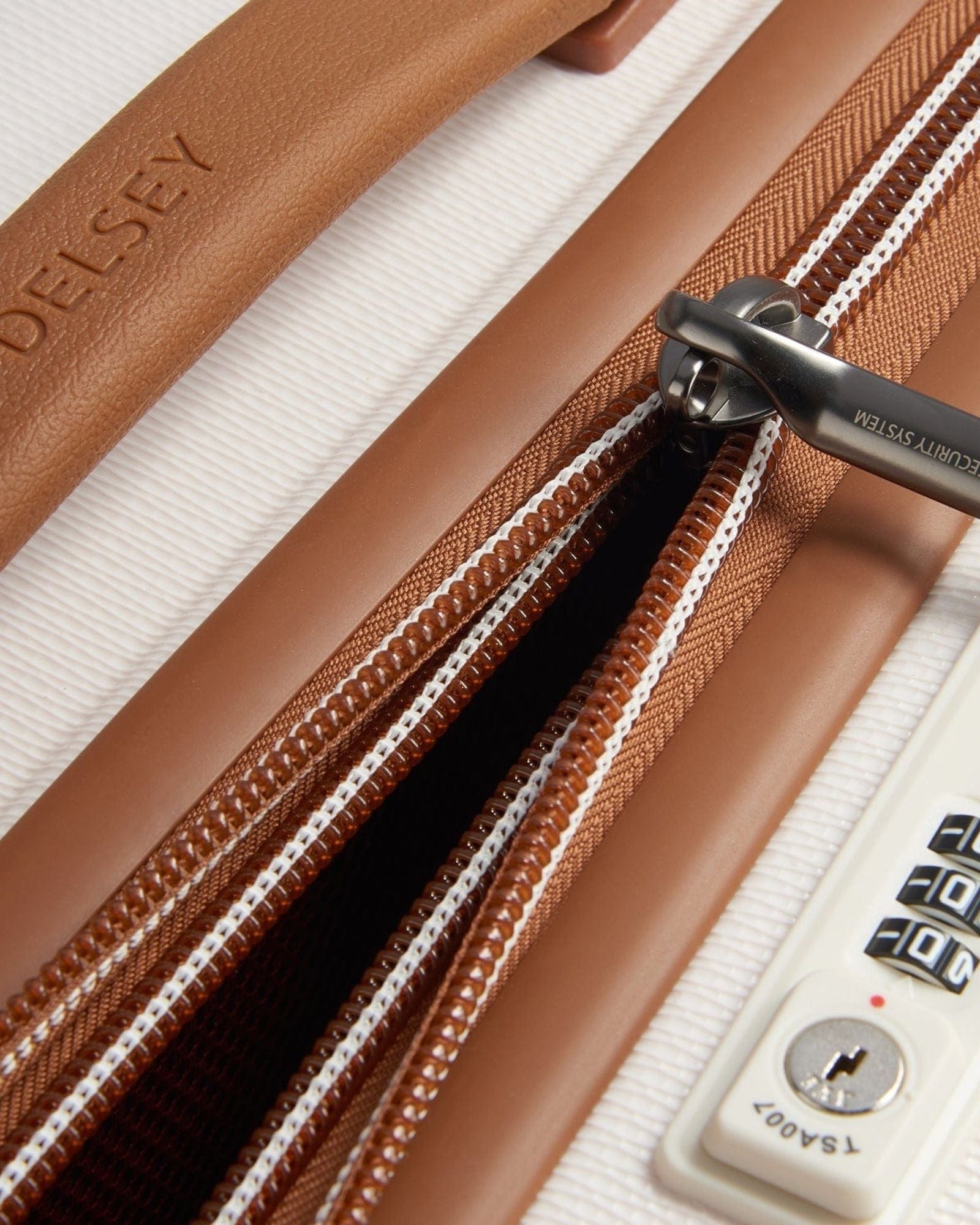 Delsey Paris Chatelet Air 2.0