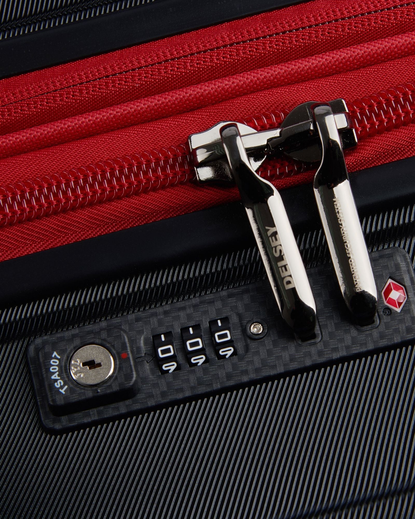 Delsey Paris Shadow 5.0 Alfa Romeo F1 Collection