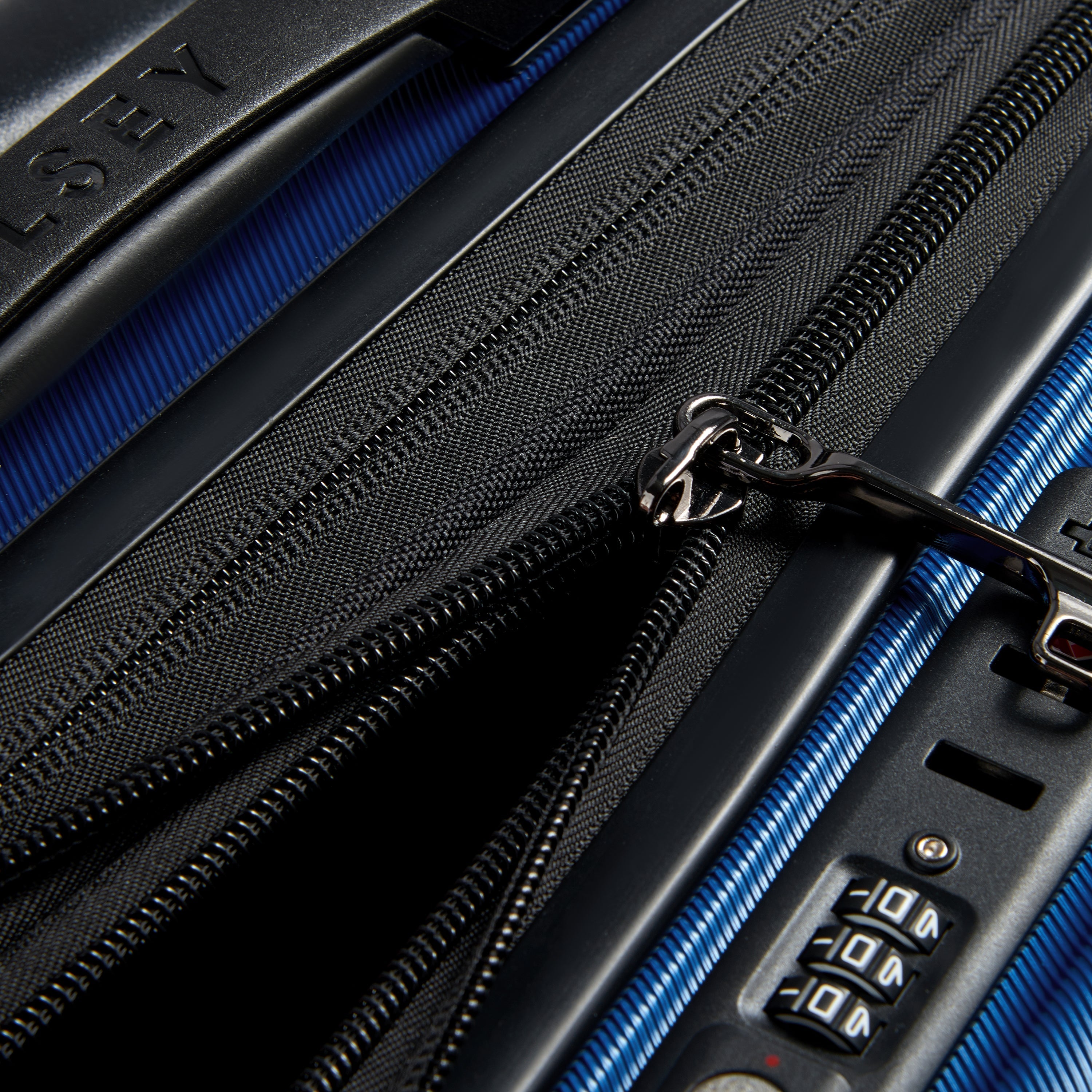 Delsey Shadow 5.0 Expandable Business Soft Cabin