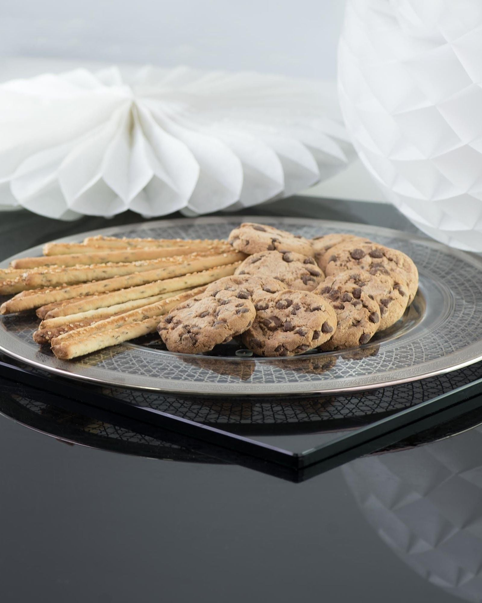 Dimlaj Cordoba Large Charger Plate (Platinum)