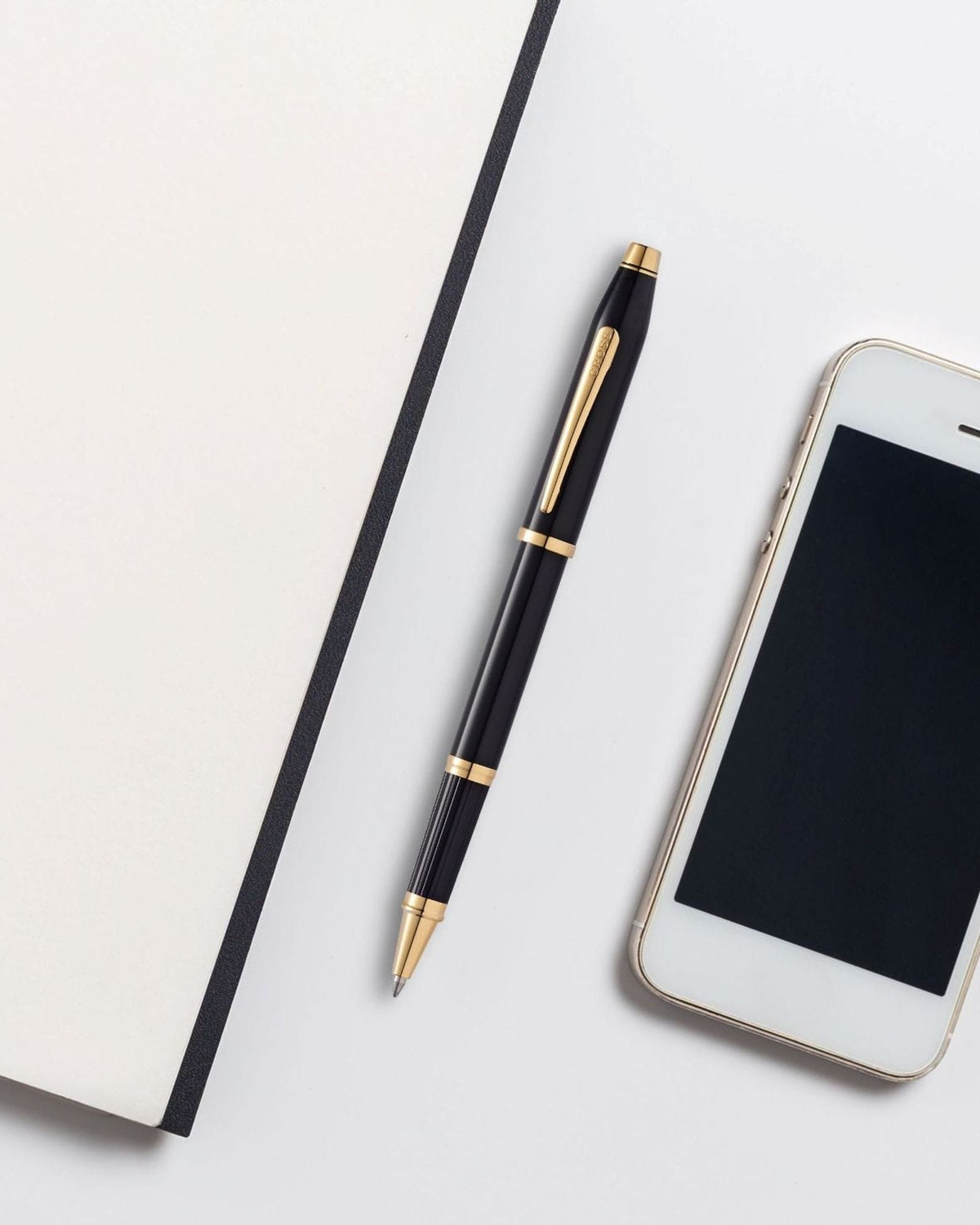 Cross Century II Black Lacquer Gold?Plated Selectip Rollerball Pen