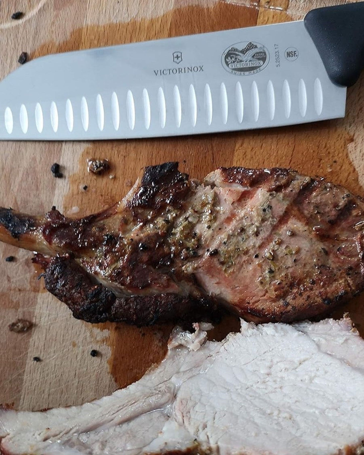 Victorinox Fibrox Santoku Knife 17Cm Straight Flutet Black - 5.2523.17