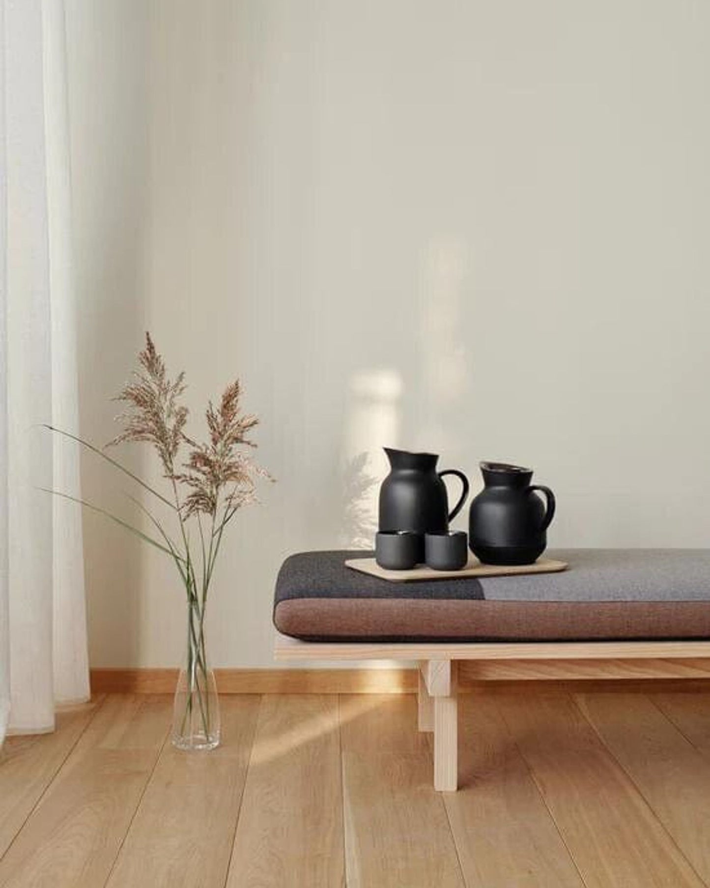 Stelton Amphora Vacuum Jug Coffee 1L Soft Black