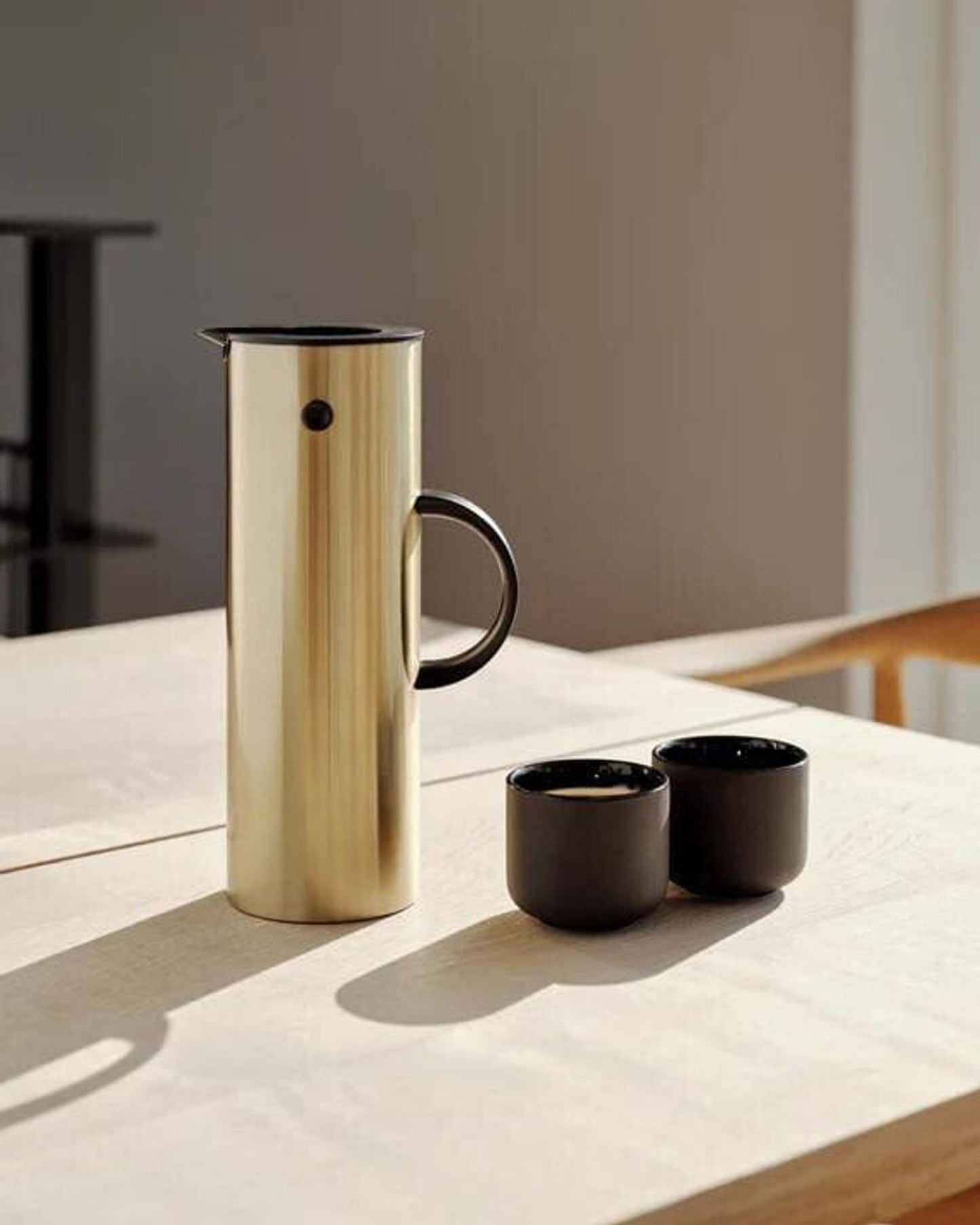 Stelton Vacuum Jug 1L Brushed Brass