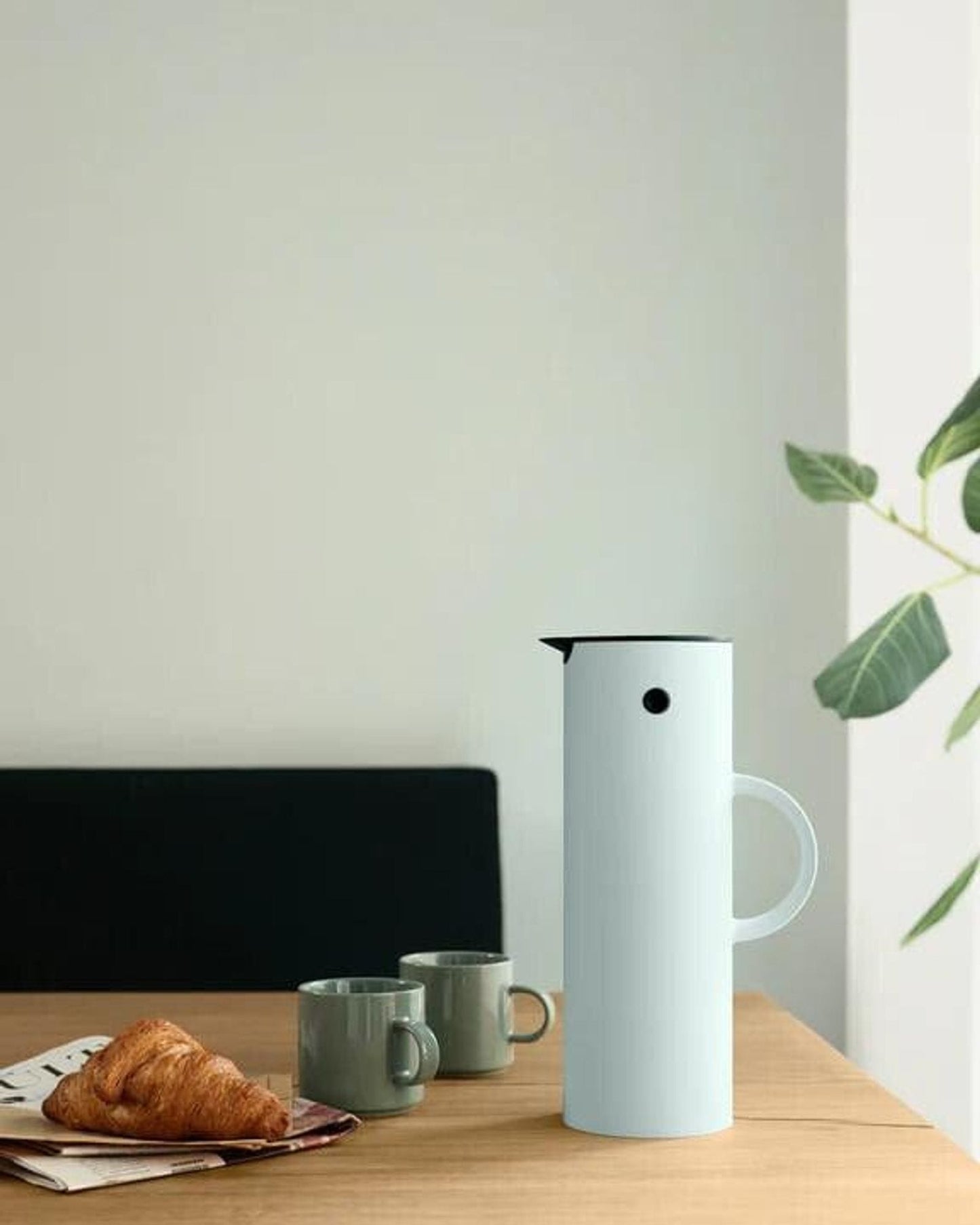 Stelton Vacuum Jug 1L Soft Ice Blue