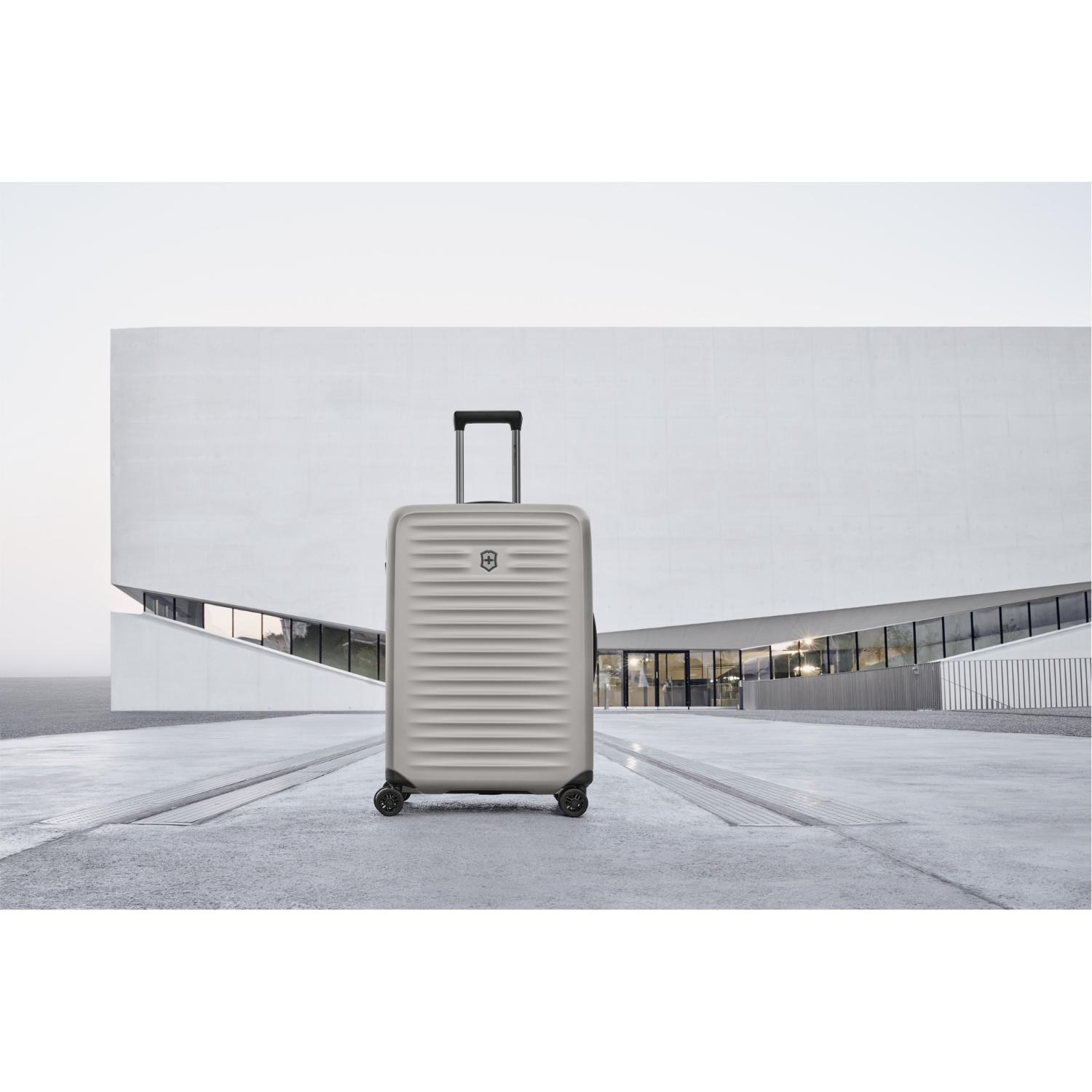 Victorinox Airox Advanced Global Expandable Hardcase Luggage Trolley