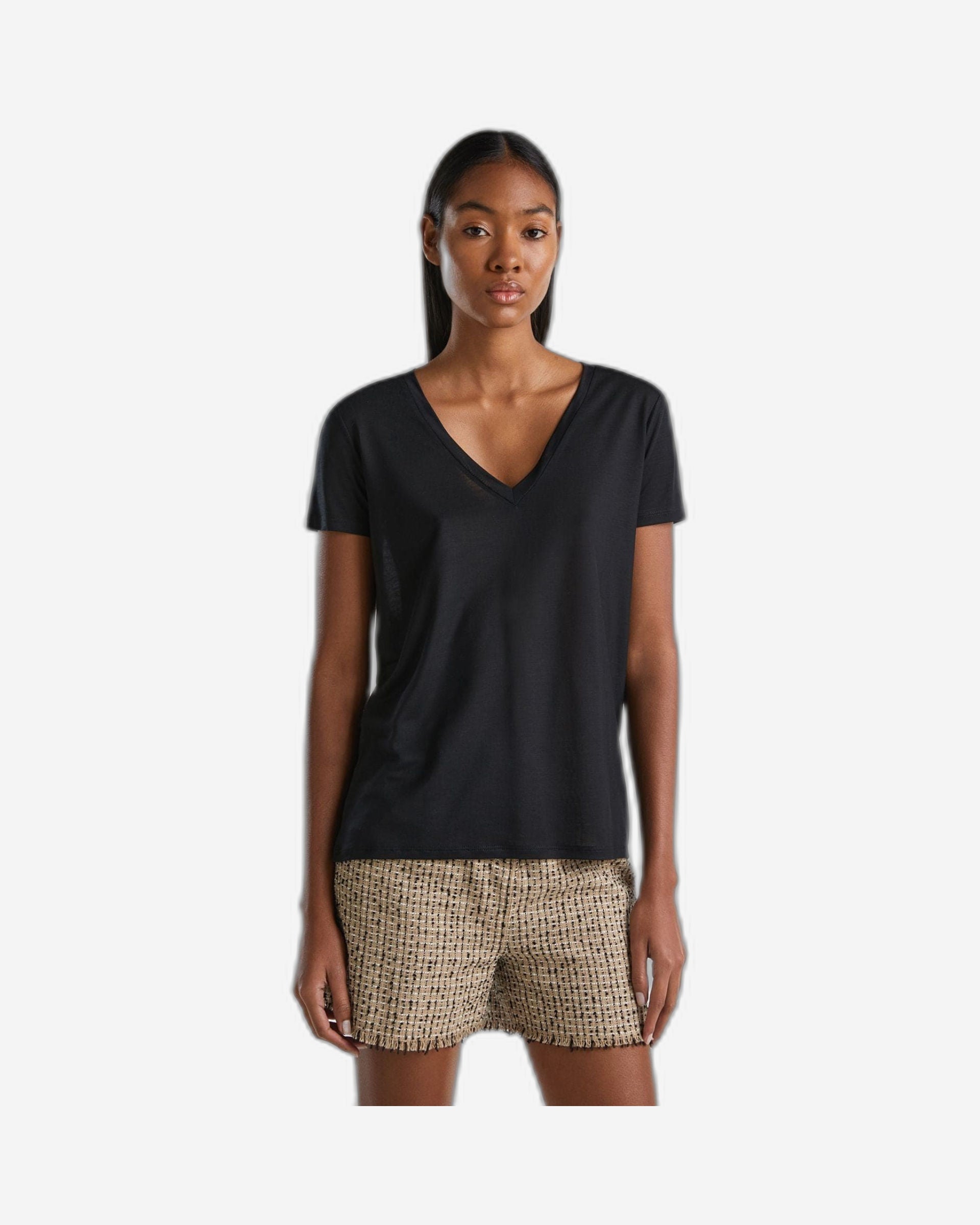 V-neck t-shirt in sustainable viscose
