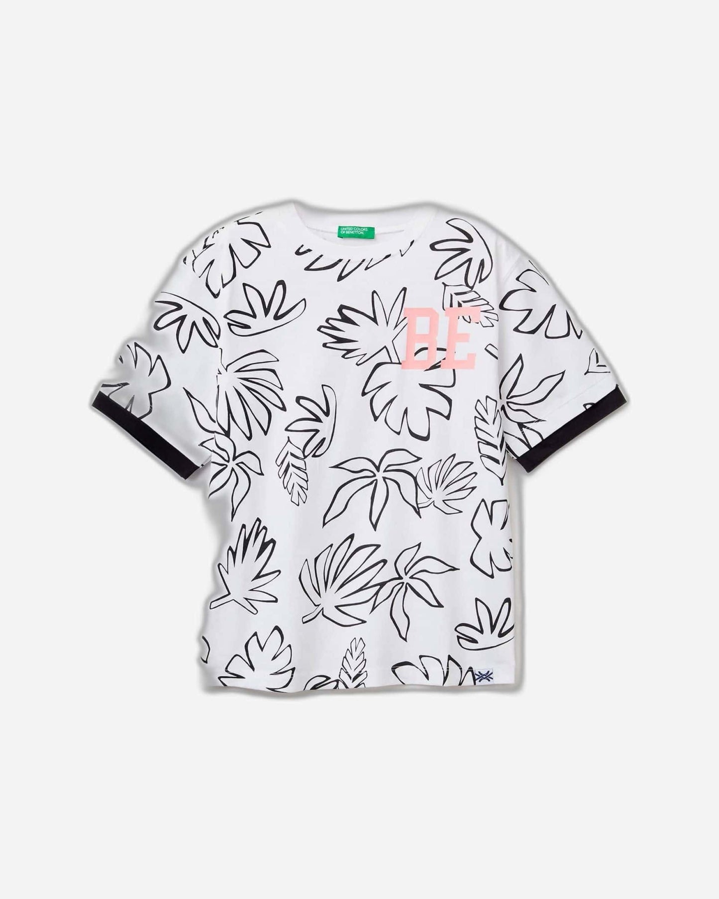 T-shirt with exotic print