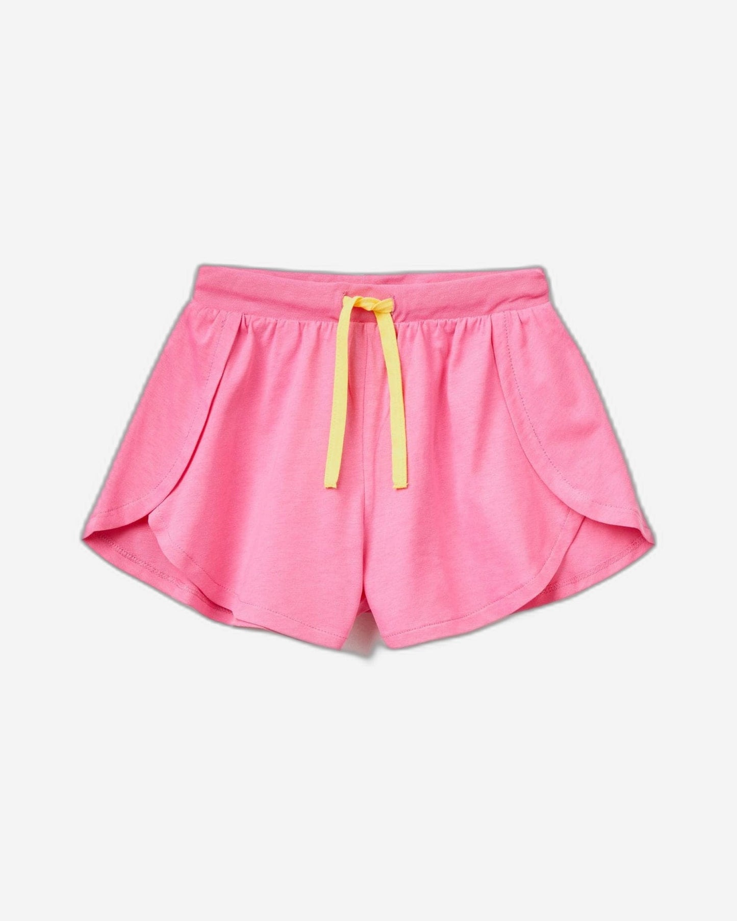 Sporty shorts with slits