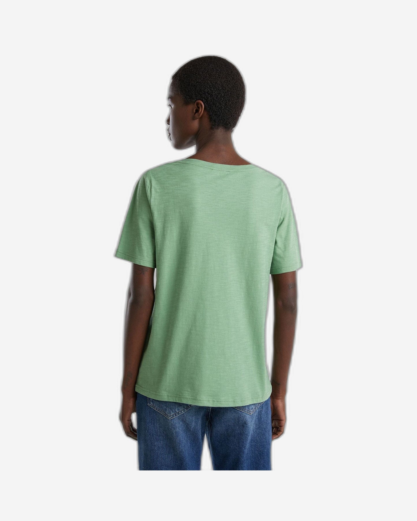 V-neck t-shirt in slub cotton