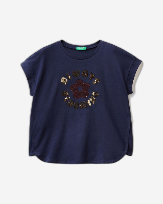 T-shirt with reversible sequins