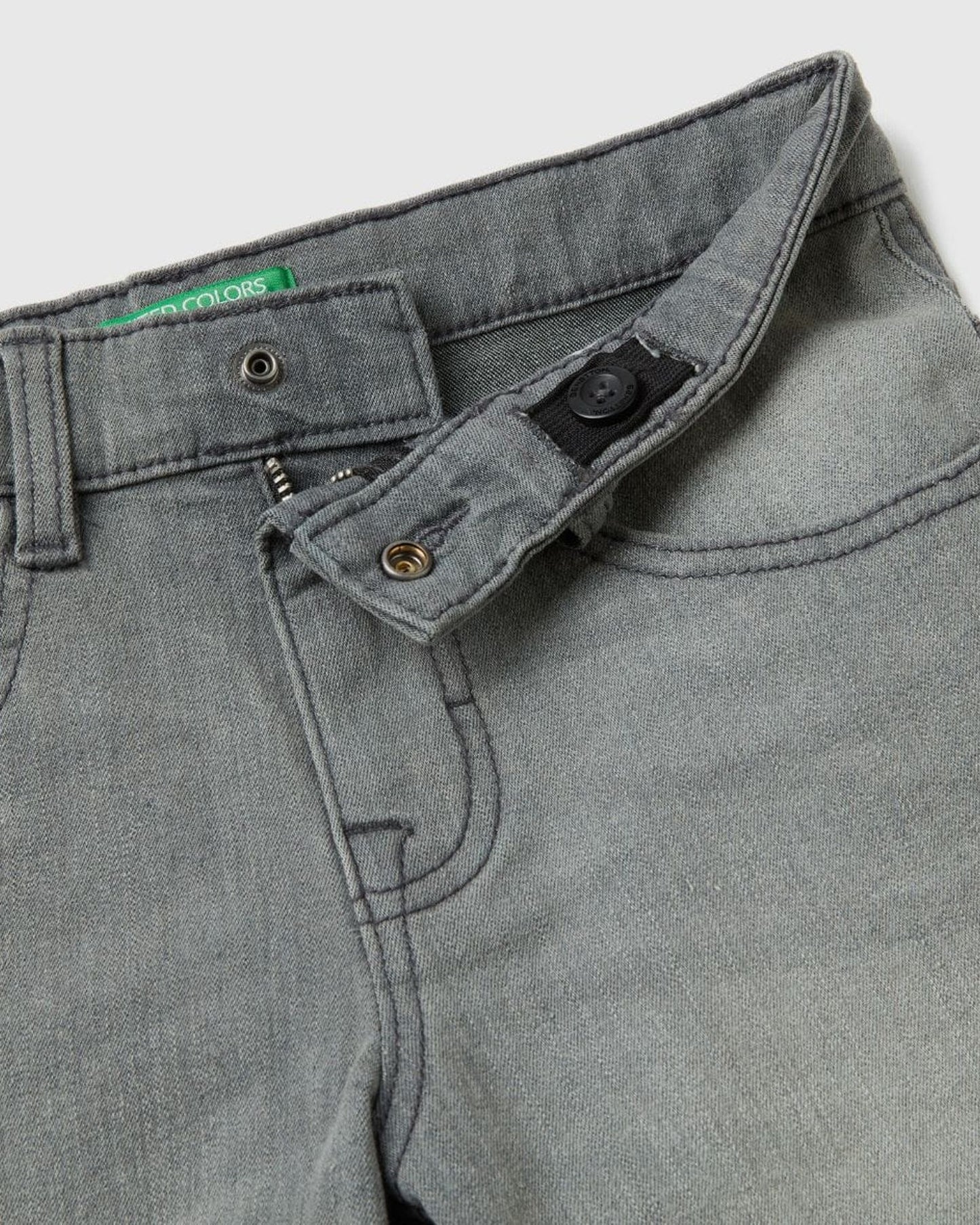 Slim fit bermudas in "Eco-Recycle" denim