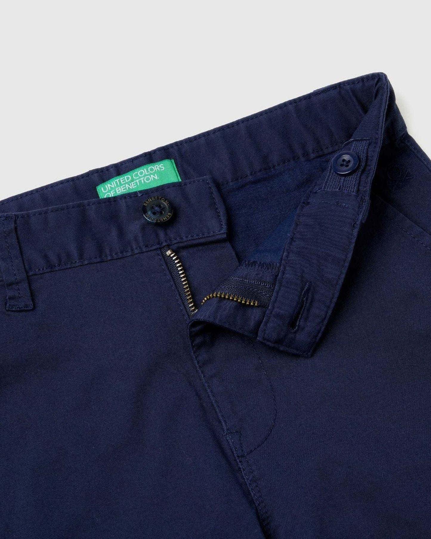 Slim fit chinos in stretch cotton