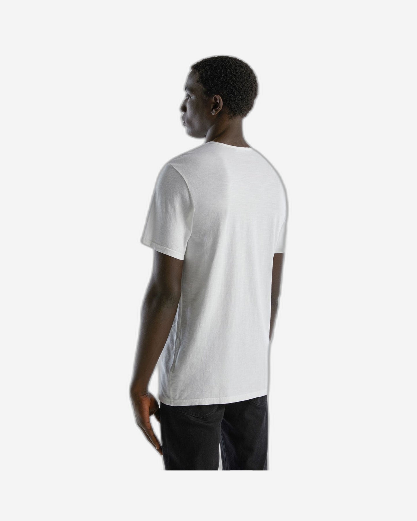 V-neck t-shirt in 100% cotton