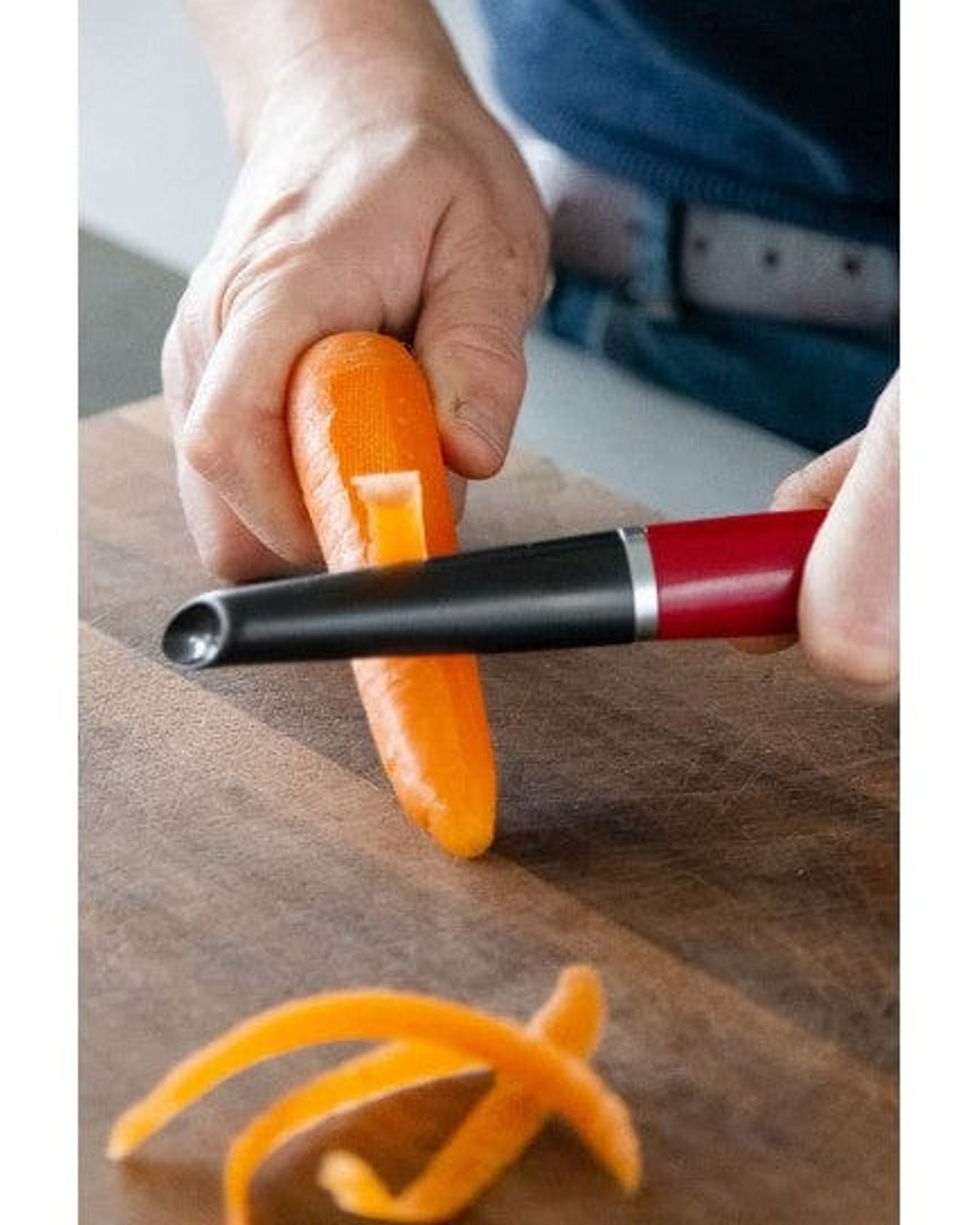 Kitchenaid Coreline Euro Peeler Empire Red