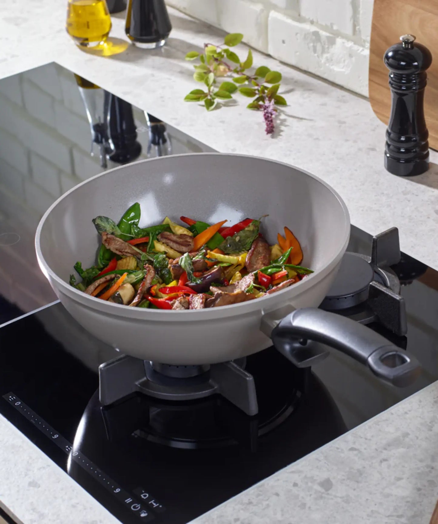 Fissler Ceratal Ceramic Wok 28 cm