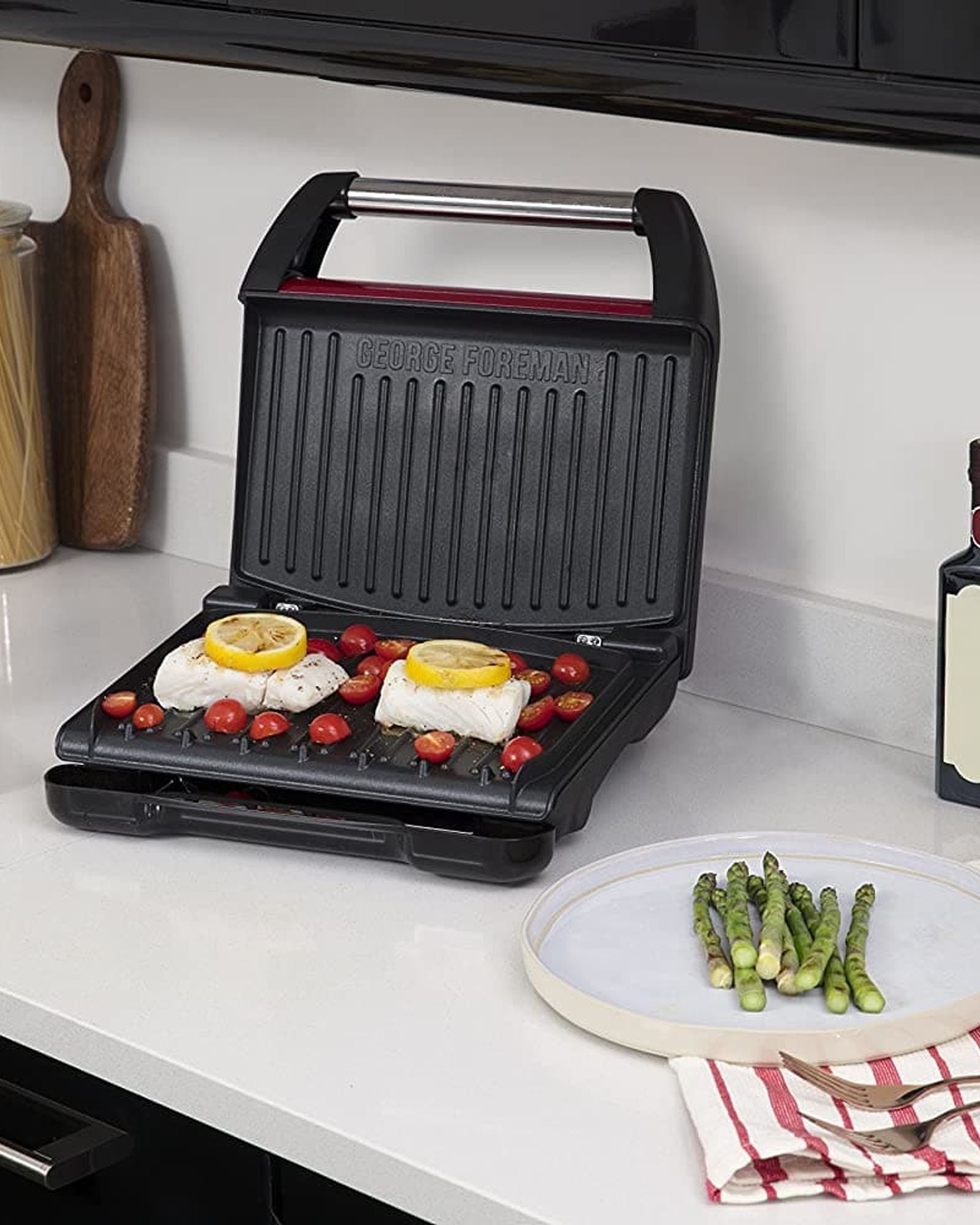 George Foreman Medium Steel Grill Family, Red 1650W - 25040