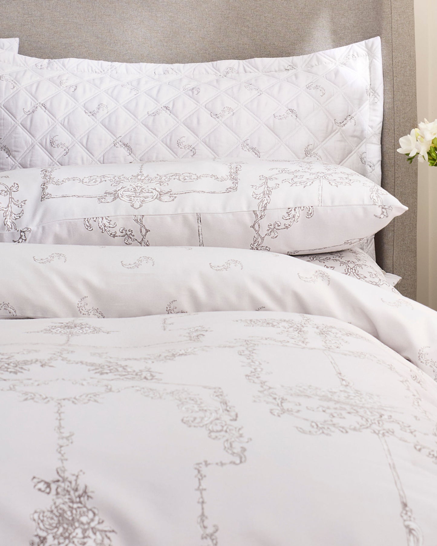 Christy "Ambroise Oyster" Comforter & Sheet Set in Cream / Silver