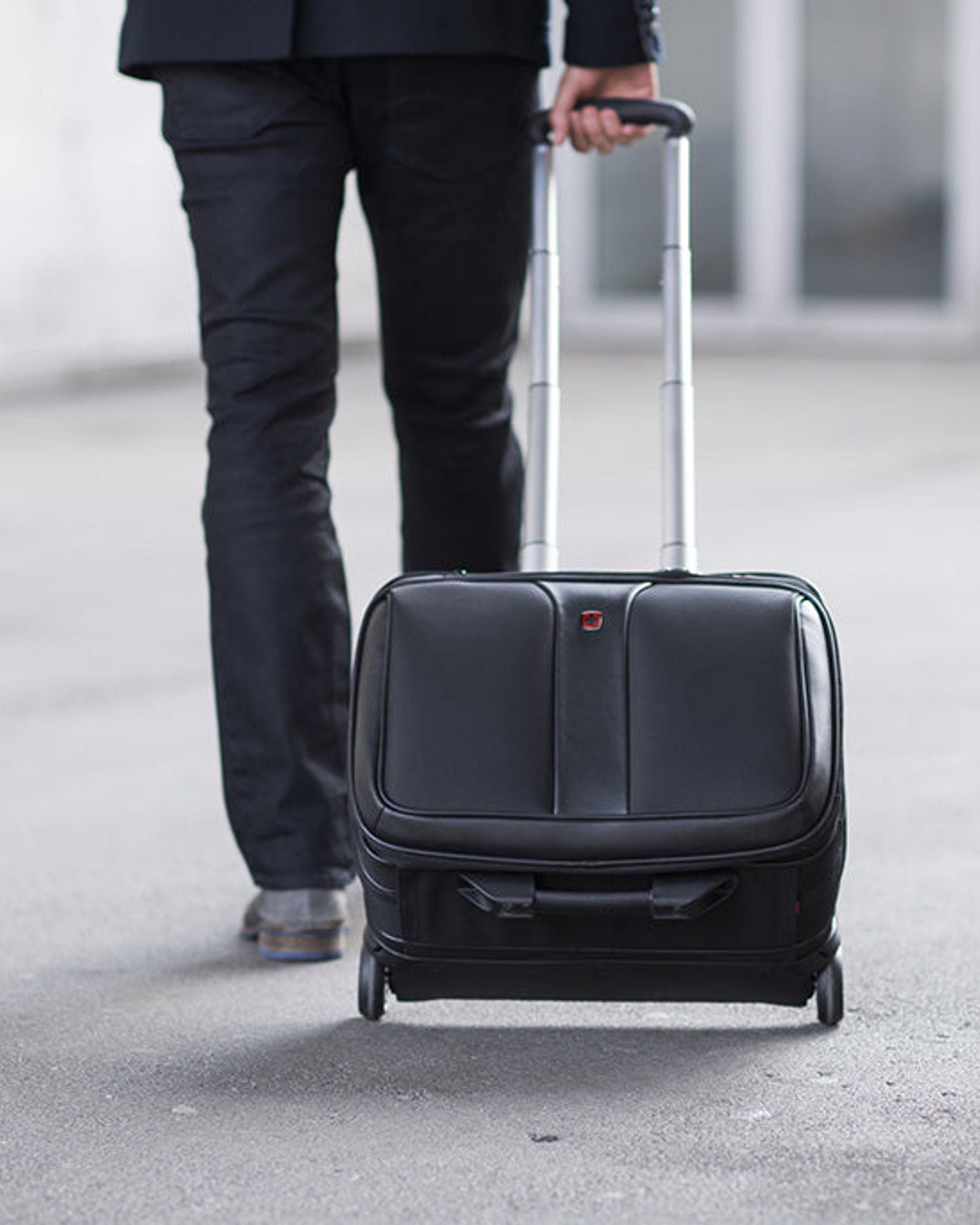 Wenger Patriot 2-Piece Business Set with Comp-U-Roller and Matching 15.6'' Laptop Case - 600662