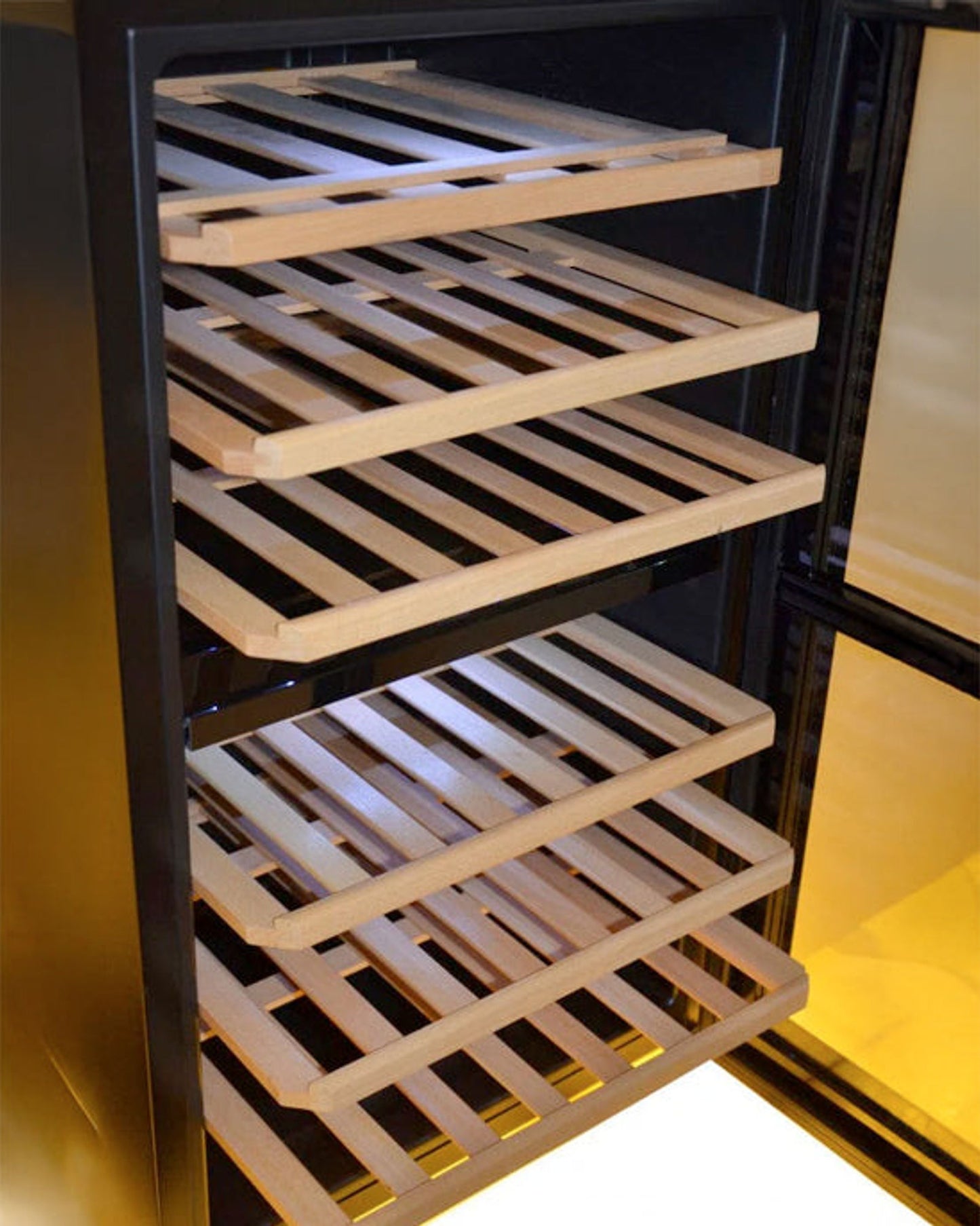 Kenwood 43-Bottle Beverage Cooler