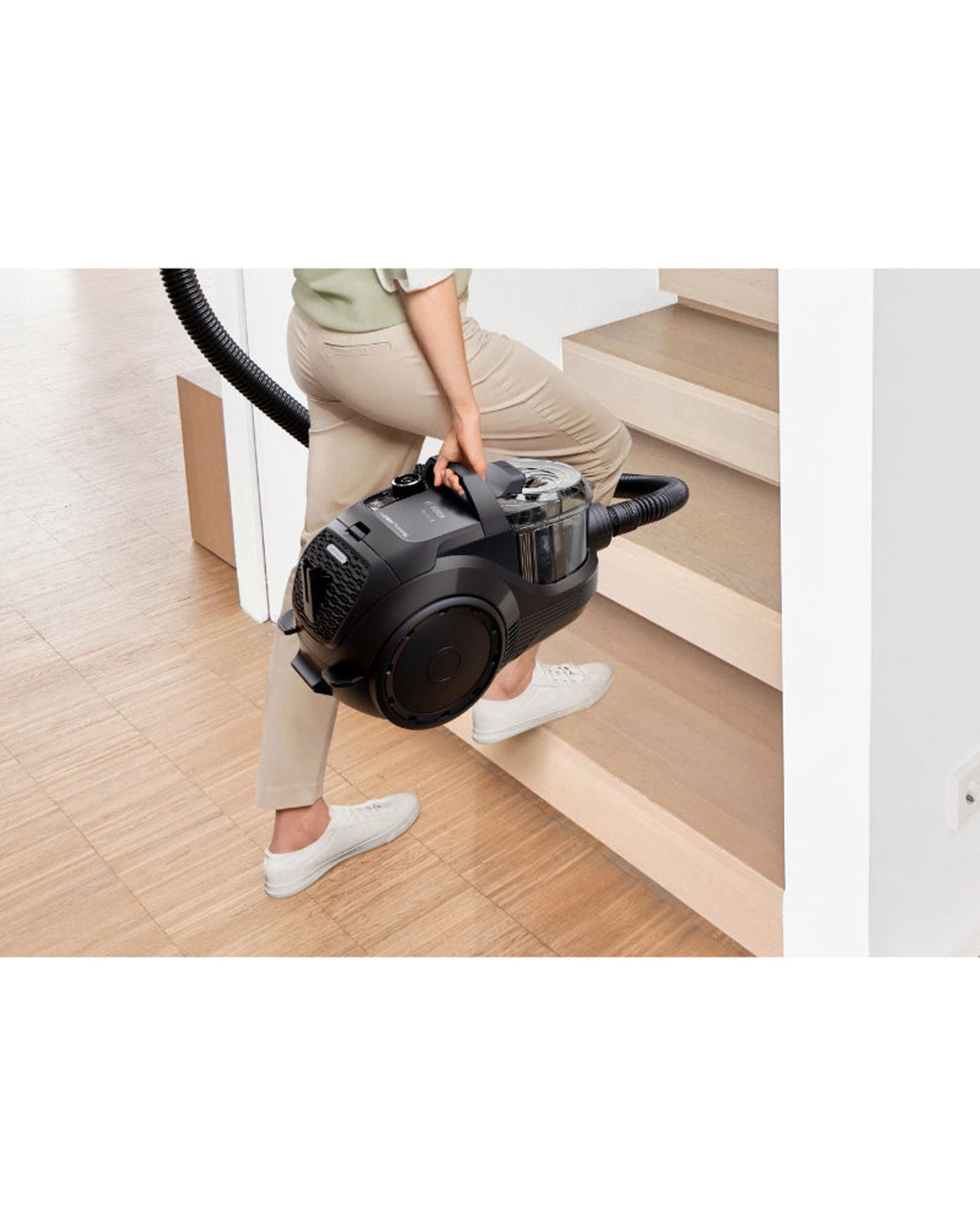 Bosch Series 4 Bagged Vacuum Cleaner Black