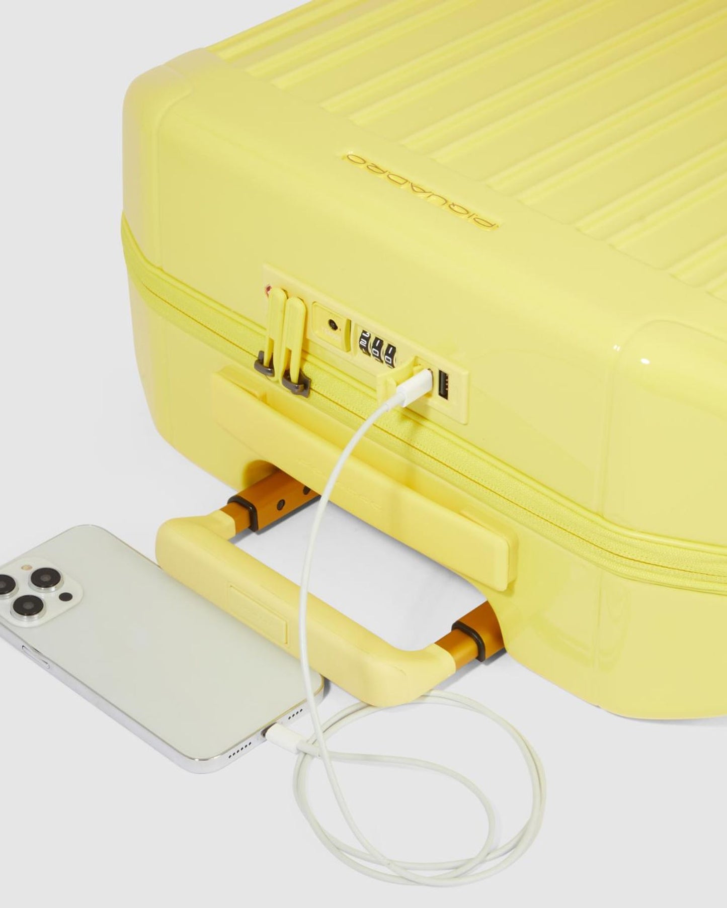 Piquadro Pq-Light Ultra Slim Spinner In Polycarbonate Yellow