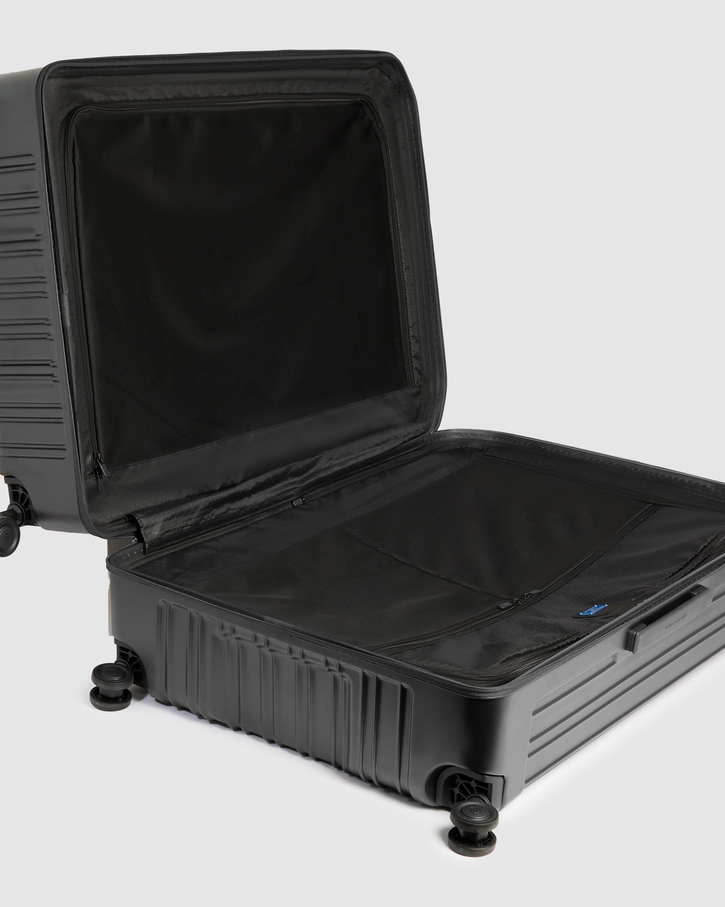 Piquadro Polycarbonate XL Trolley Black
