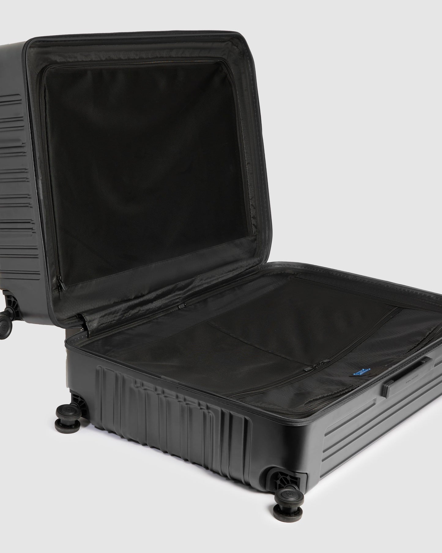 Piquadro Polycarbonate XL Trolley Black