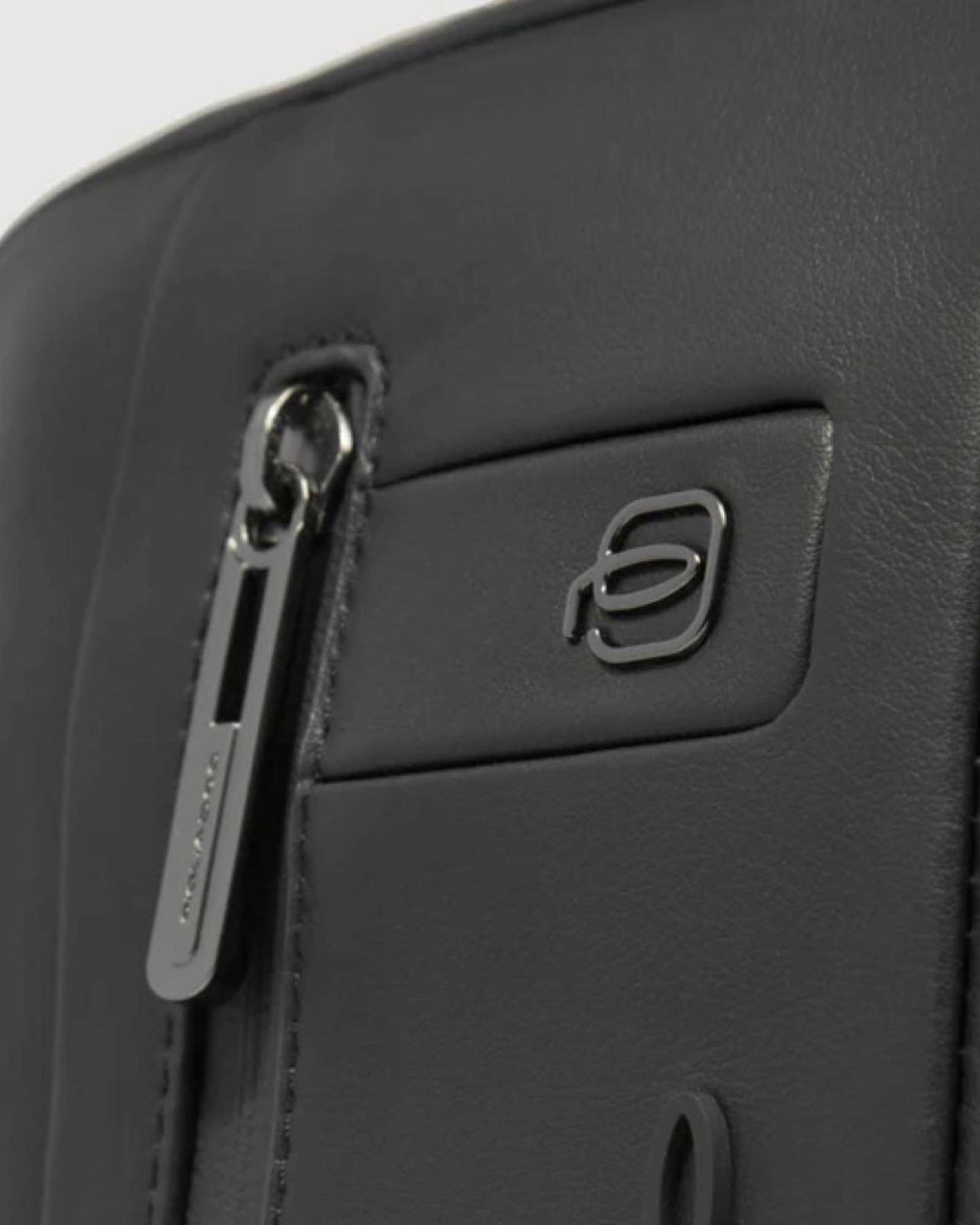 Piquadro Urban Ipad 10.5In/Ipad 9.7In Crossbody Bag Black CA1816UB00/N