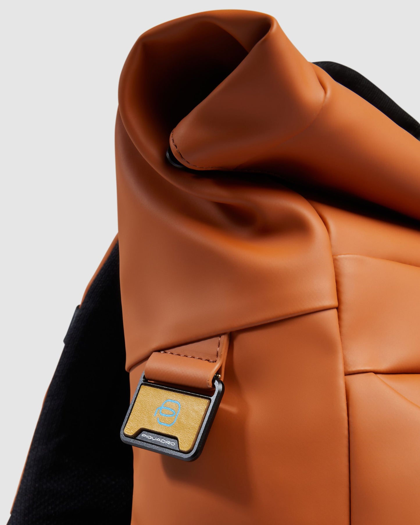 Piquadro Sternum Strap Laptop Backpack Tobacco Brown