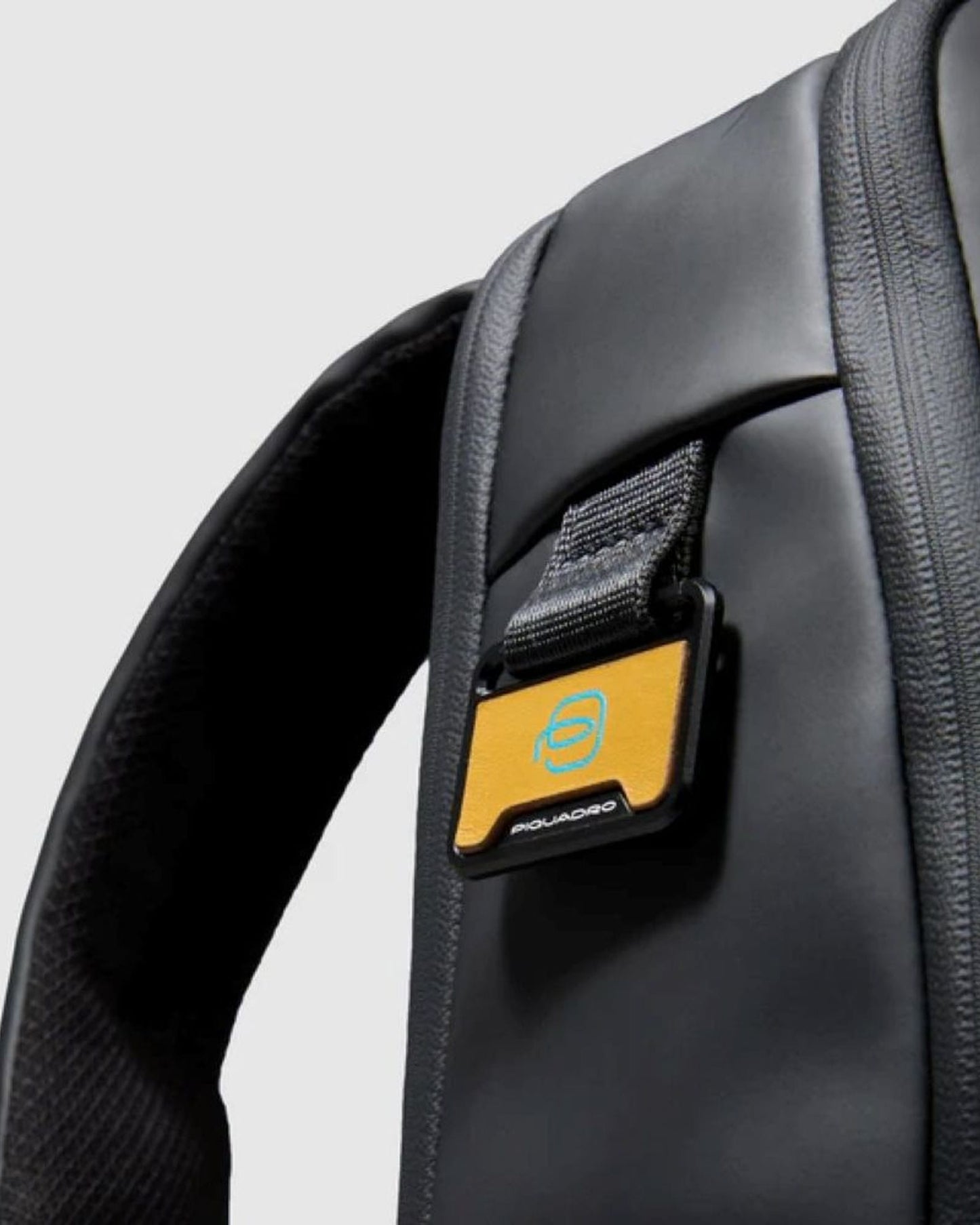 Piquadro Corner Wow Fabric Backpack Black