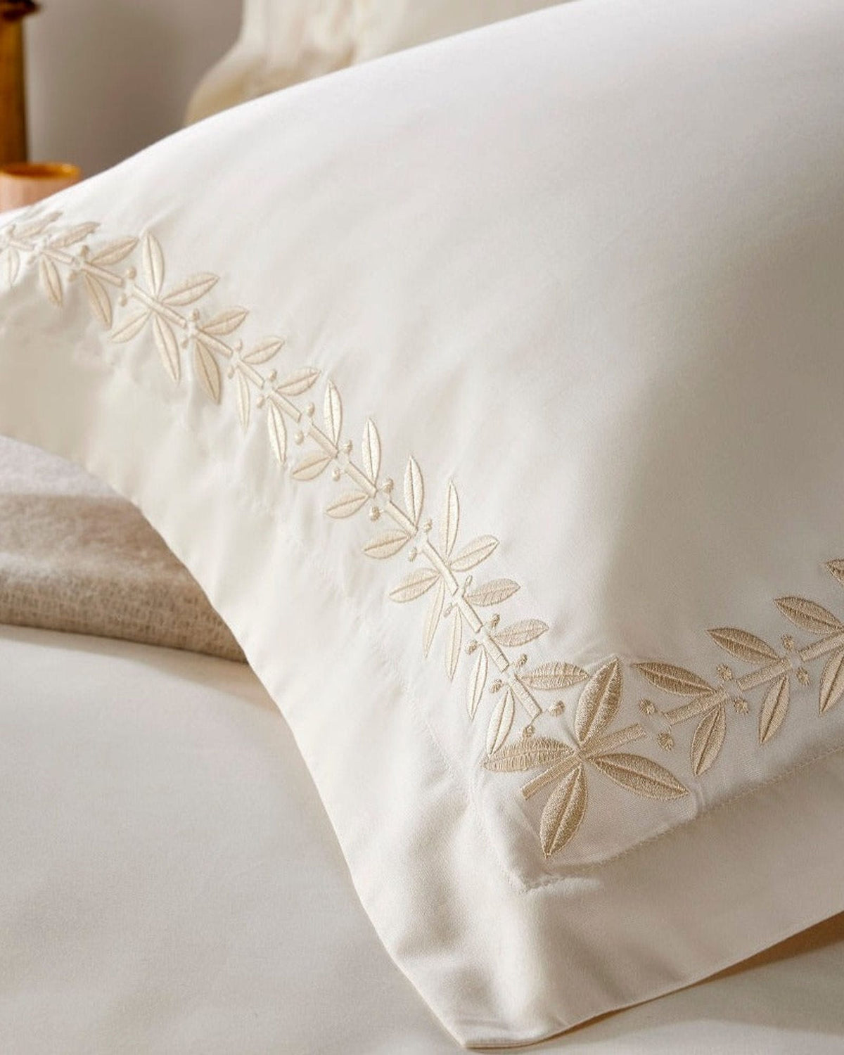 Christy Clarendon Bed Linen 300TC Cream