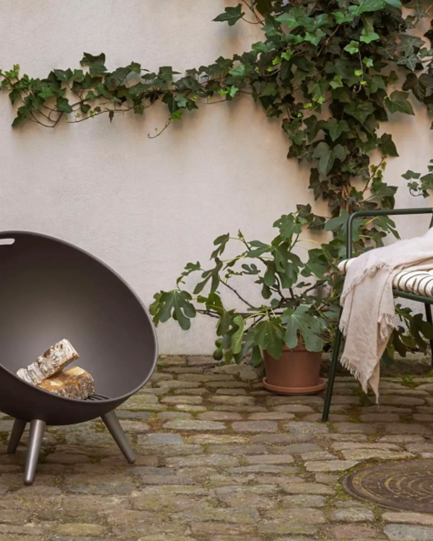 Eva Solo 571099 FireGlobe fireplace