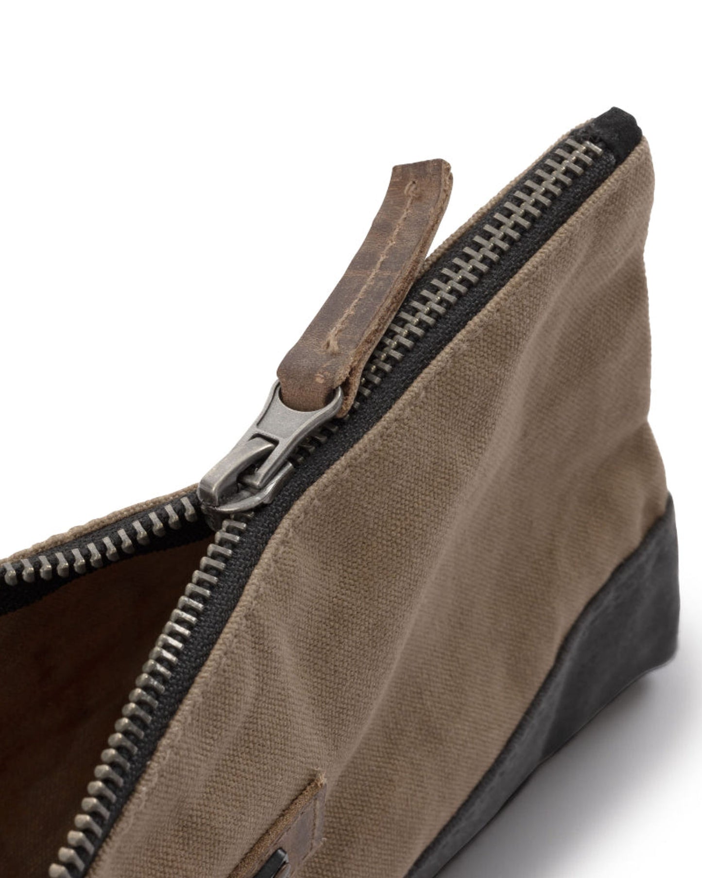 BareBones - Neelum Small Zipper Pouch (Khaki)