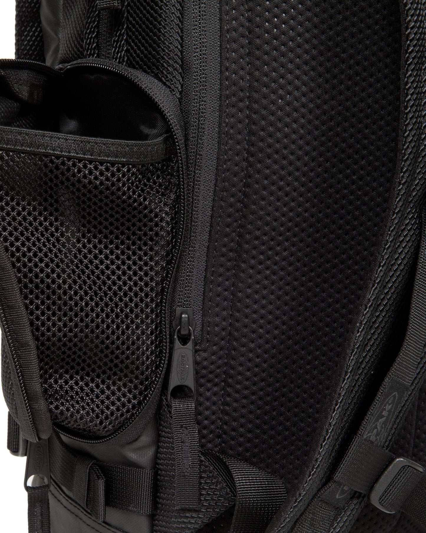 Eastpak Tecum M Cnnct Coat Medium Backpack