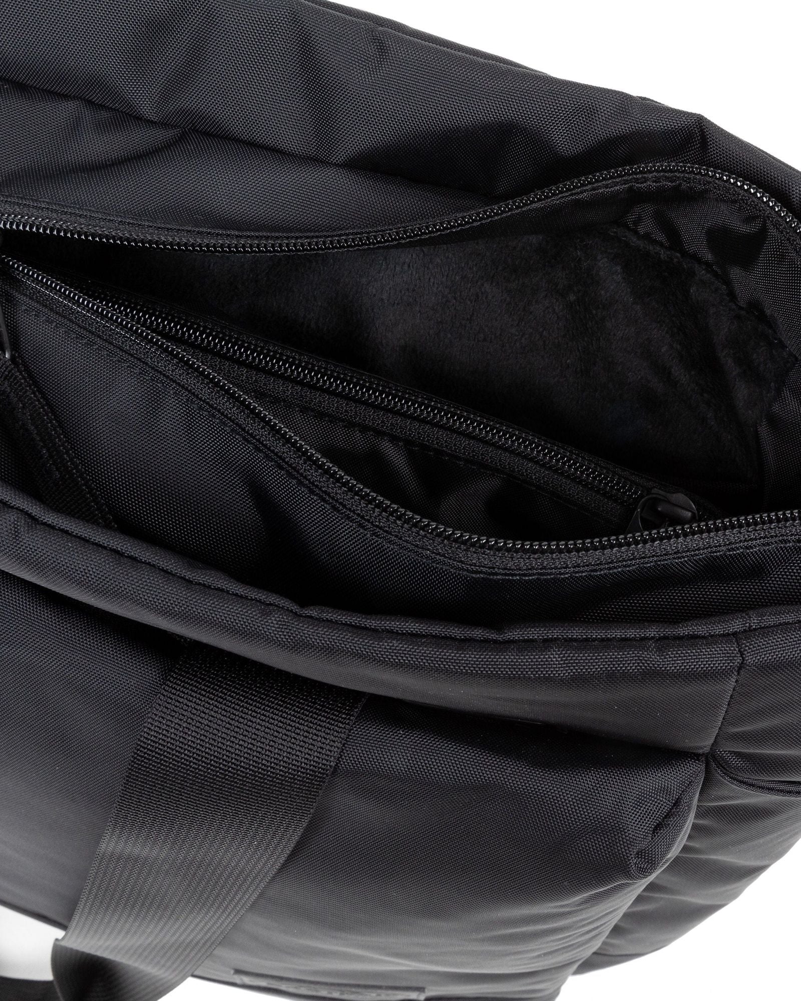 Eastpak Cnnct F Satch Cnnct F Black Large Shoulder Bag - EK0A5BEB5A2