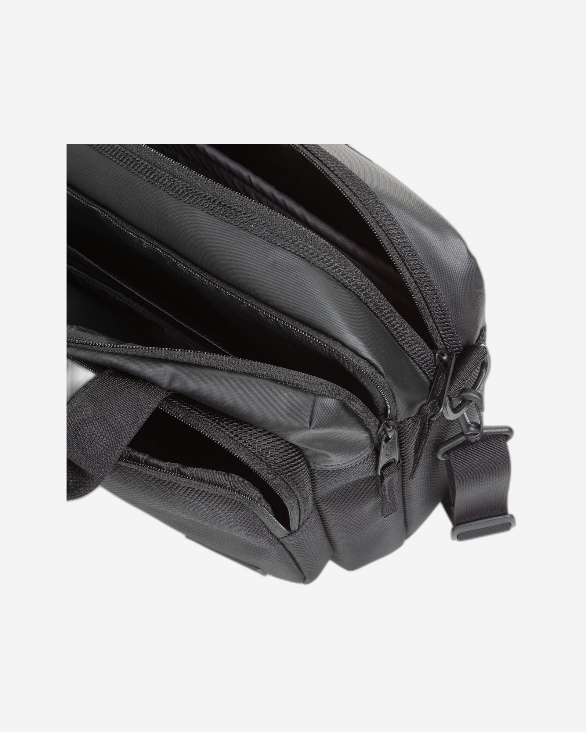 Eastpak Sheldan Cnnct Coat Medium Laptop bag - EK0A5BHT80W1