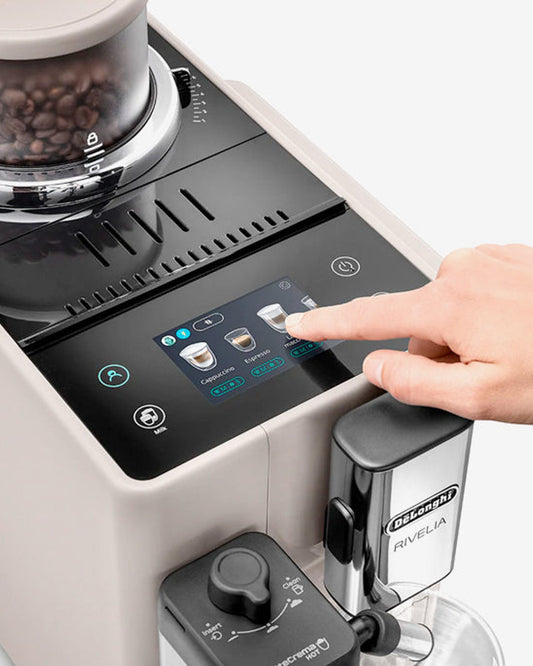 De'Longhi Rivelia Bean-to-Cup Coffee Machine, 16 Coffee Recipes & Full-Touch Display, Sand Beige – EXAM440.55.BG ( ESMA Certfied)