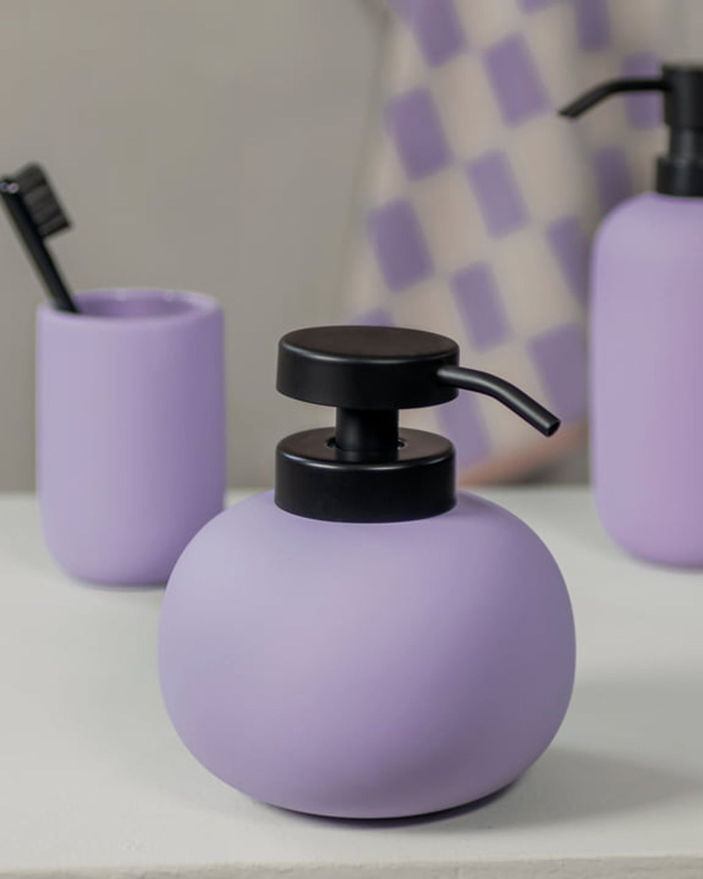 Mette Ditmer "Lotus" Bathroom Accessories in Lilac