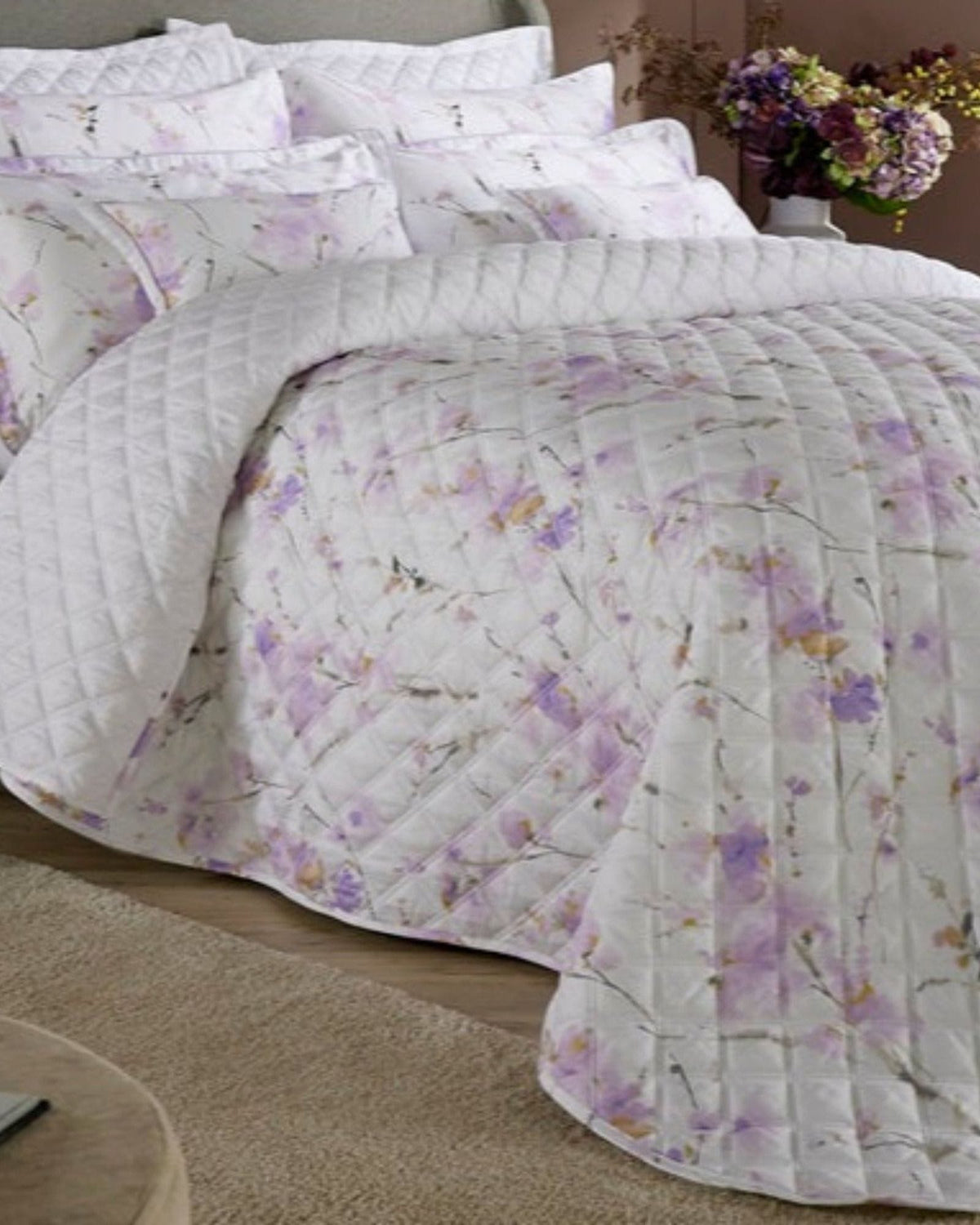 Christy Mimosa Bedspread Lilac