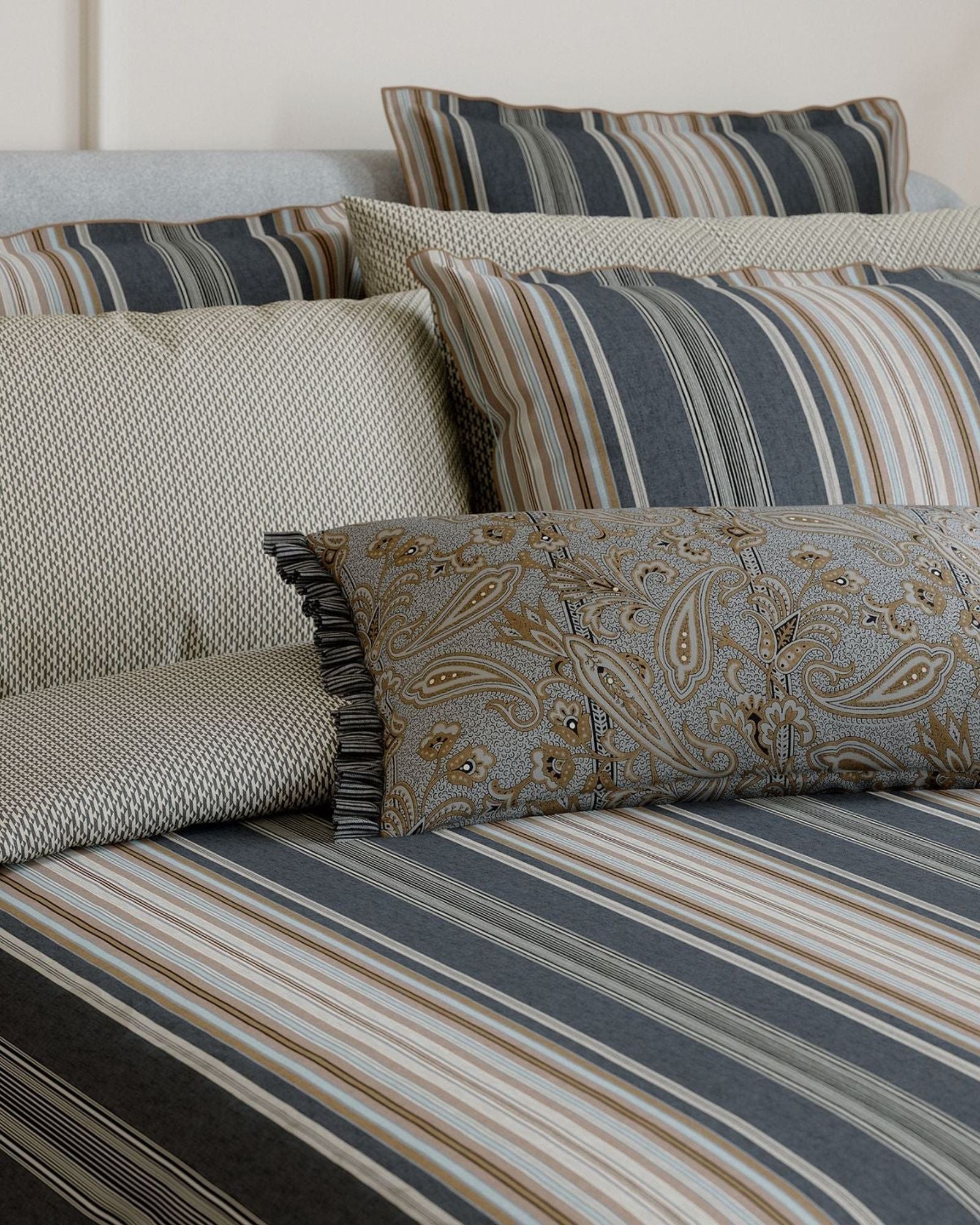 Bedeck of Belfast "Oscar" Duvet Cover and Oxford Pillowcase in Charcoal & Tan